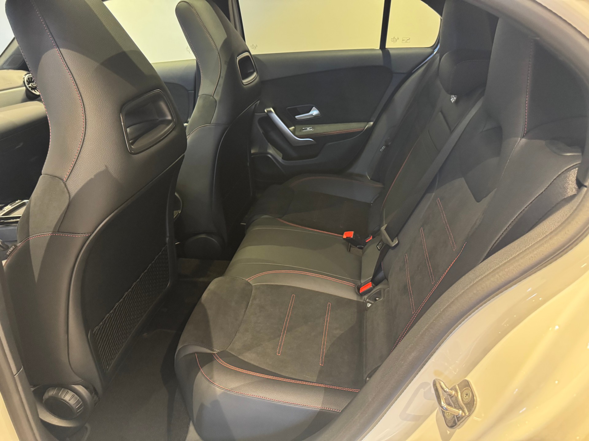 MERCEDES-BENZ A 250 AMG Line 4m - 11