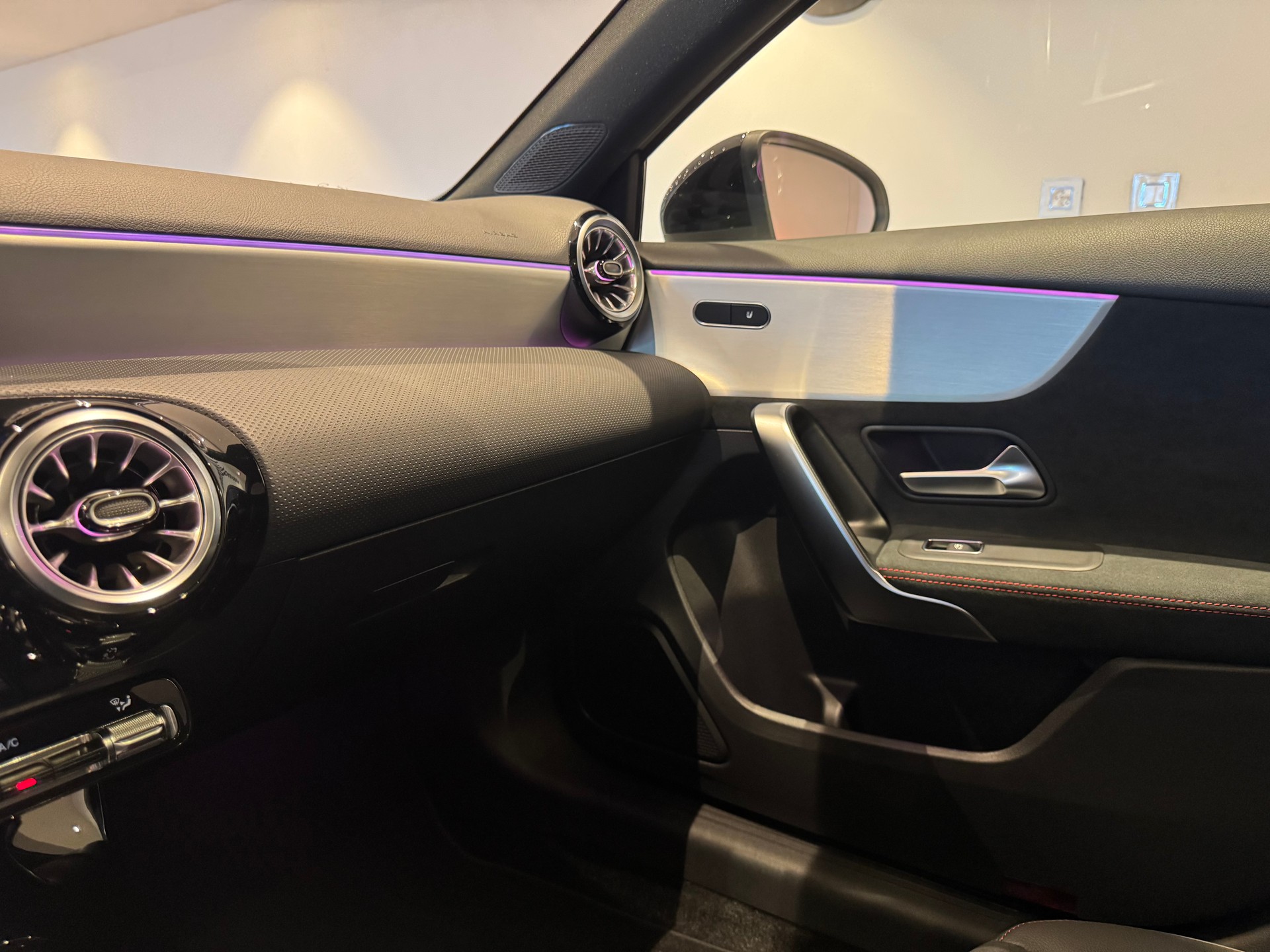 MERCEDES-BENZ A 250 AMG Line 4m - 19