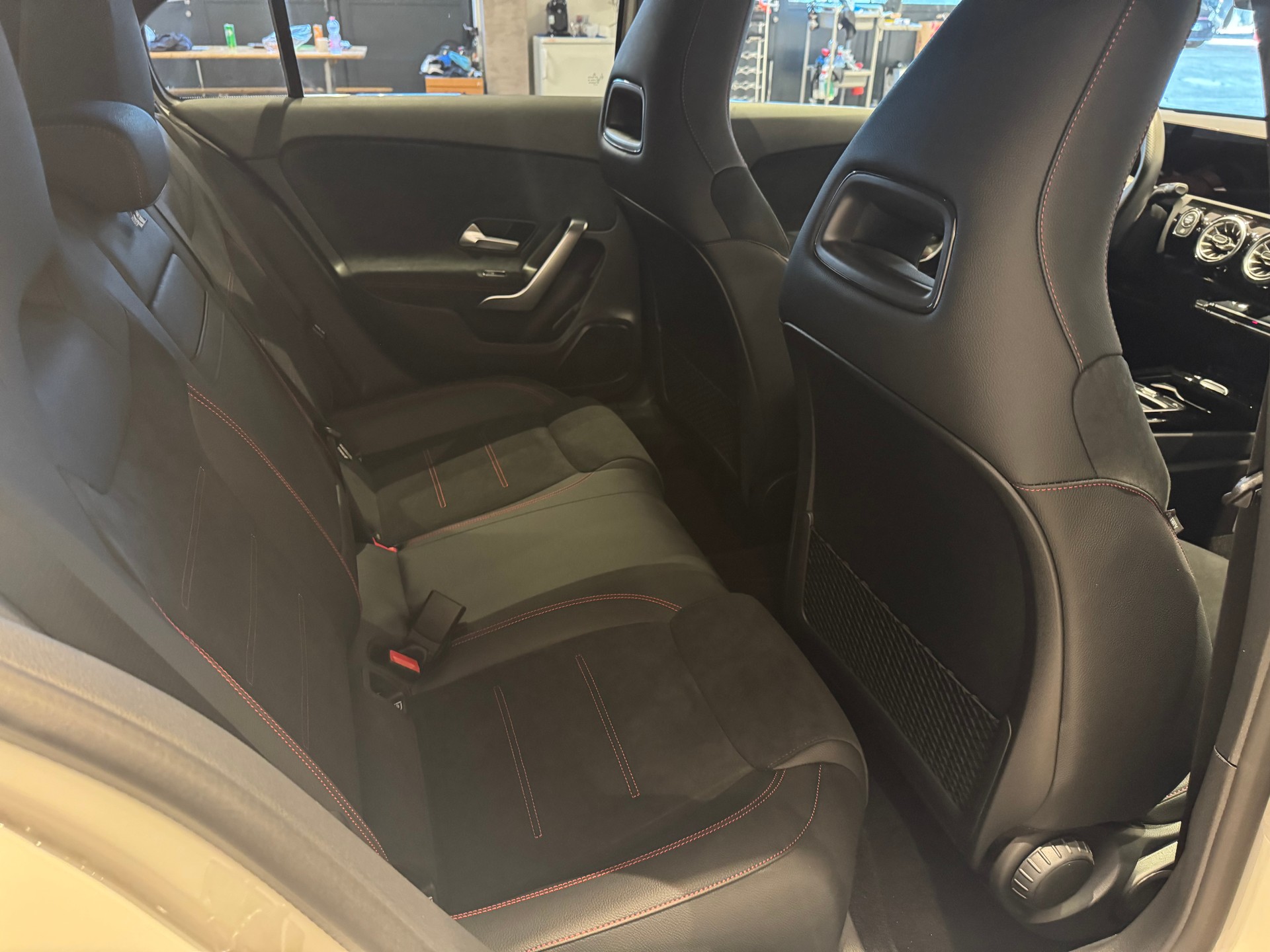 MERCEDES-BENZ A 250 AMG Line 4m - 10