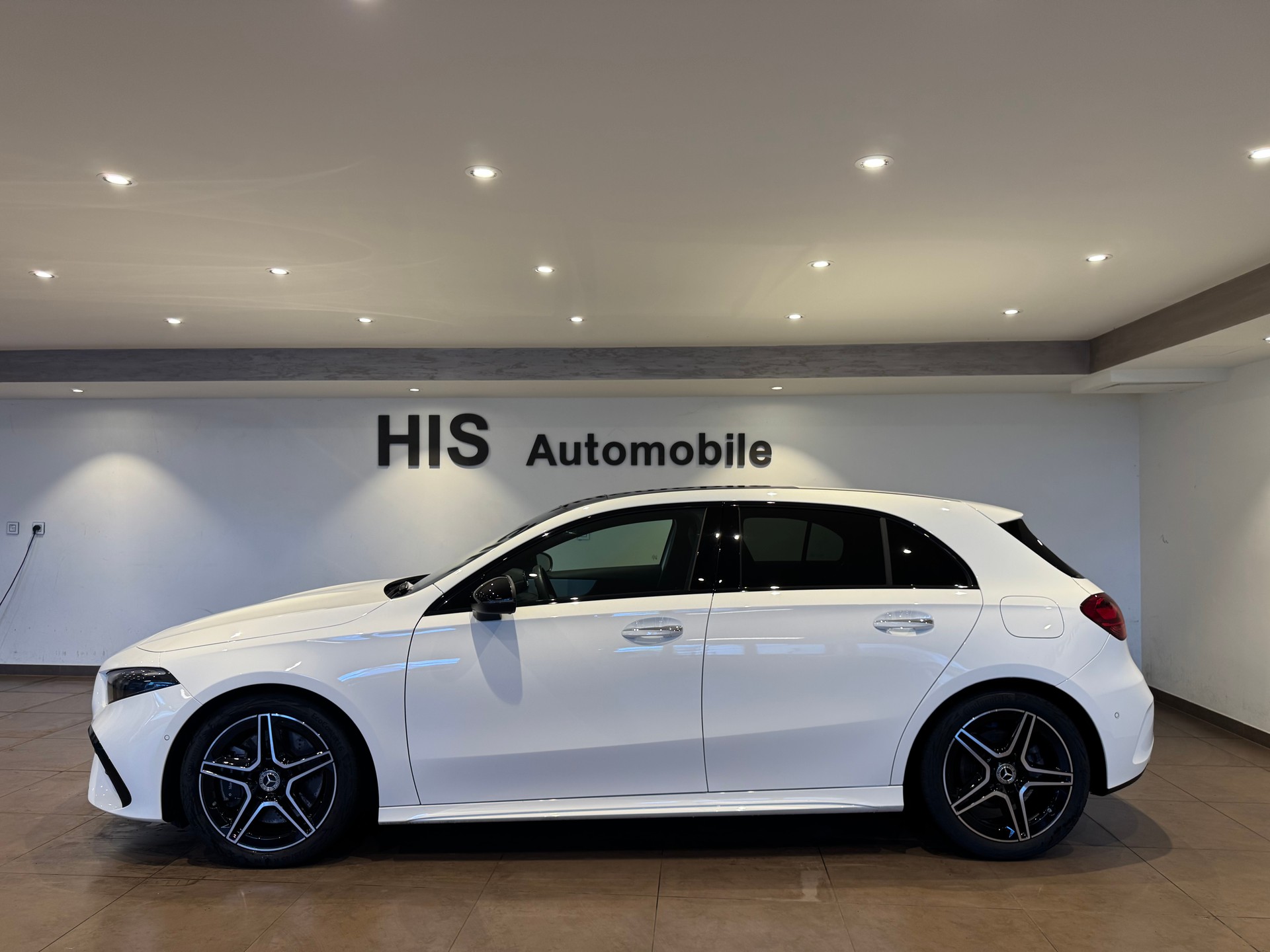 MERCEDES-BENZ A 250 AMG Line 4m - 4