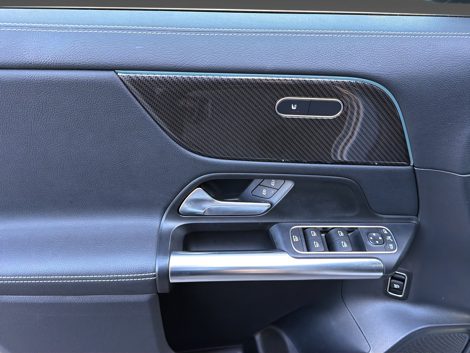 MERCEDES-BENZ GLA 45 4Matic - 13