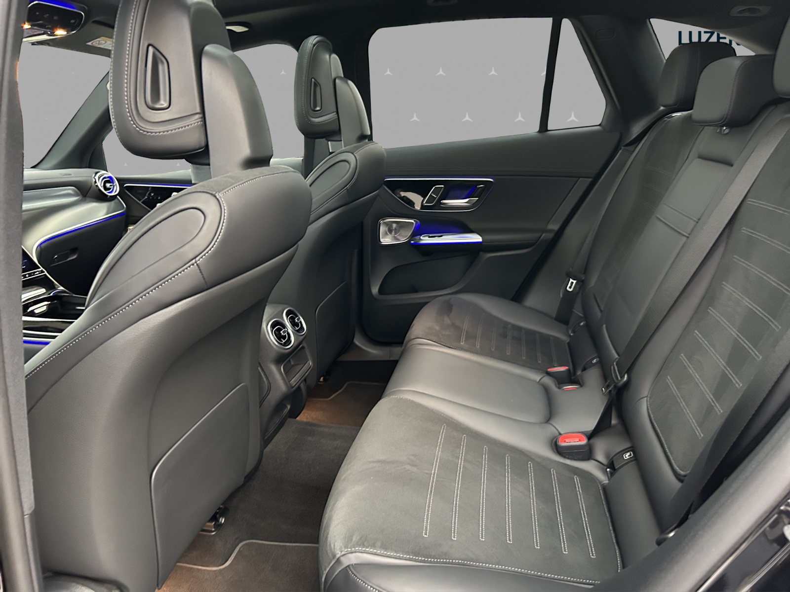 MERCEDES-BENZ GLC 300 4Matic 9G-Tronic - 14