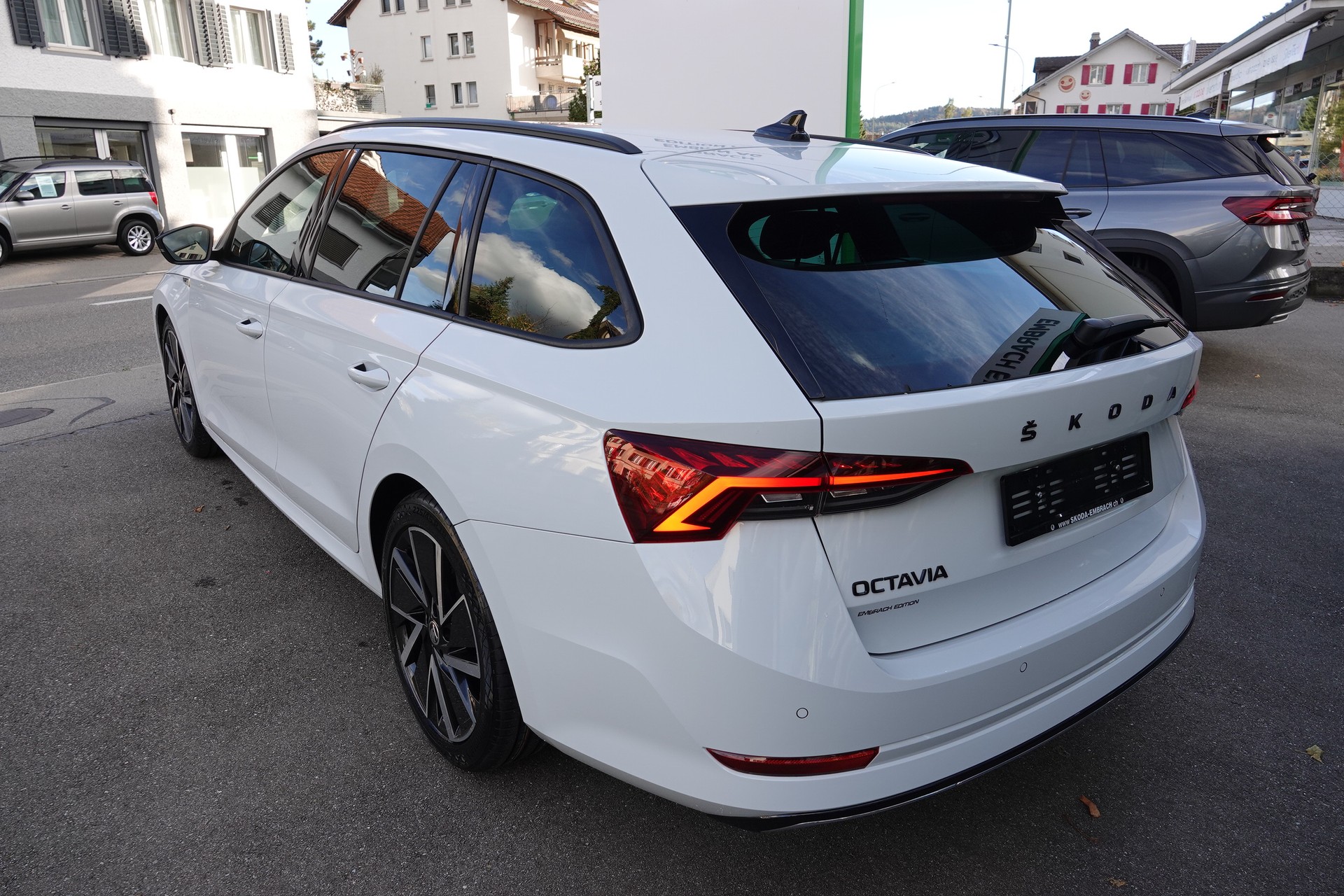 SKODA Octavia Combi 2.0 TSI SportLine DSG 4x4 - 8