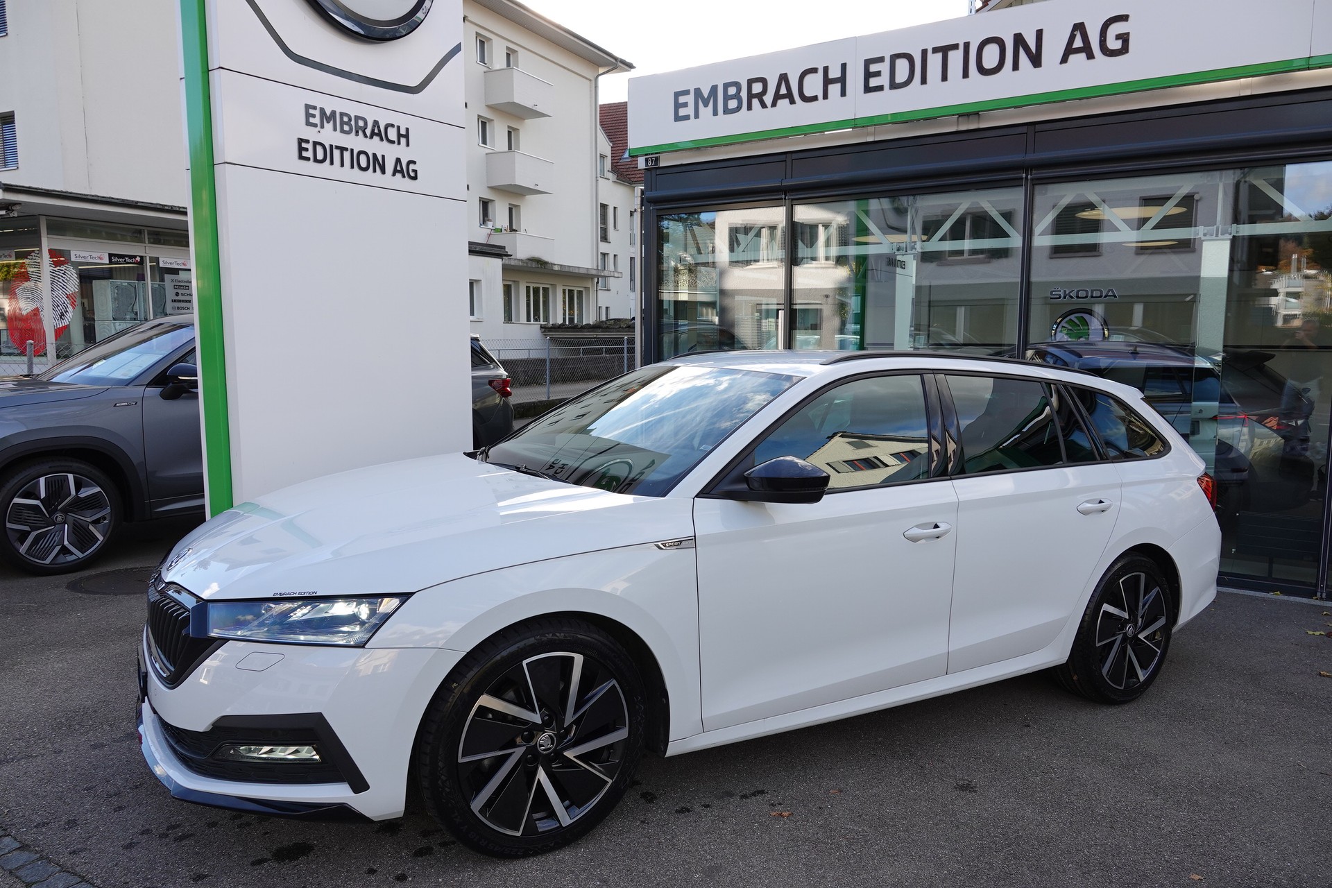 SKODA Octavia Combi 2.0 TSI SportLine DSG 4x4