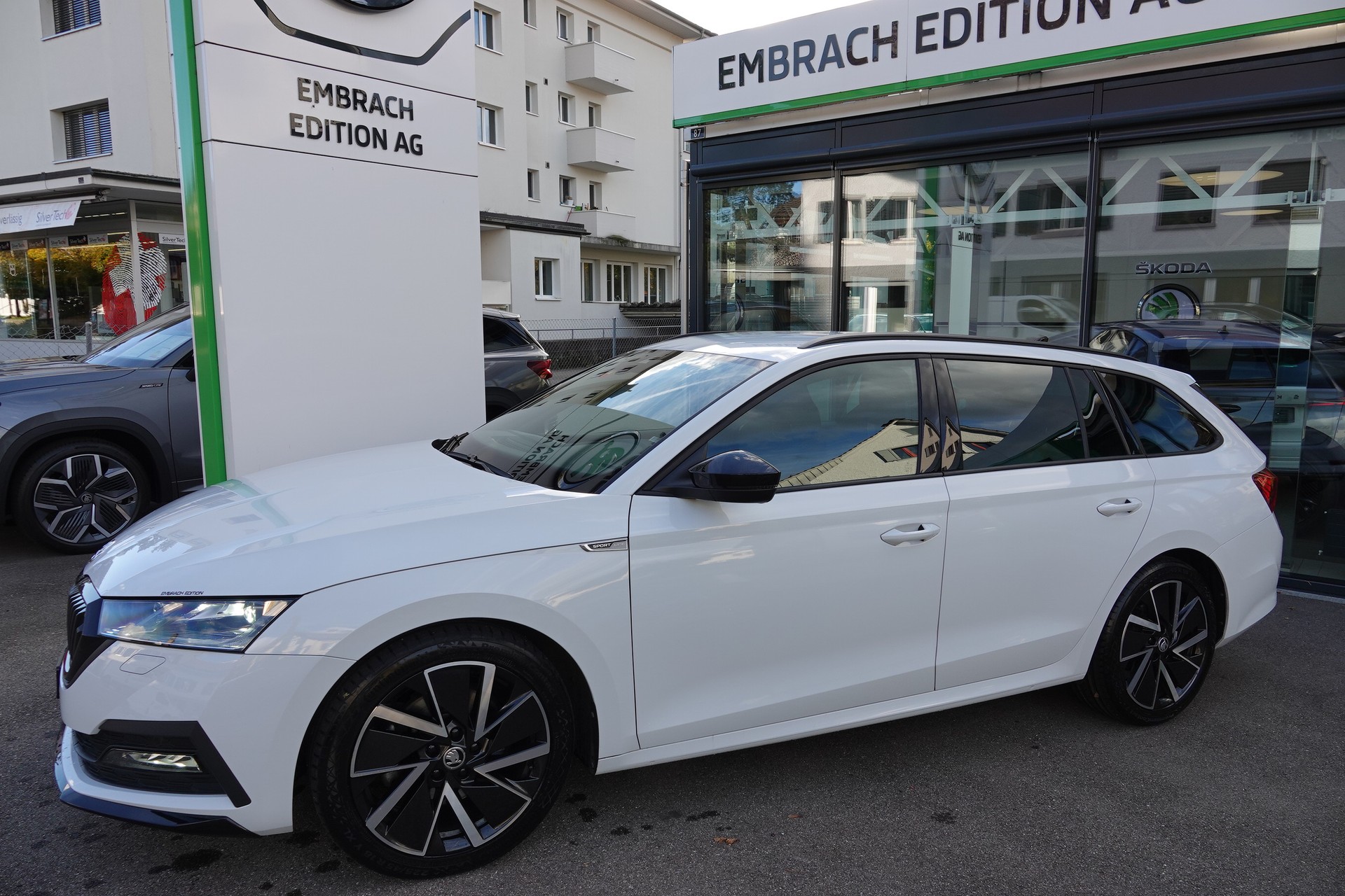 SKODA Octavia Combi 2.0 TSI SportLine DSG 4x4 - 4