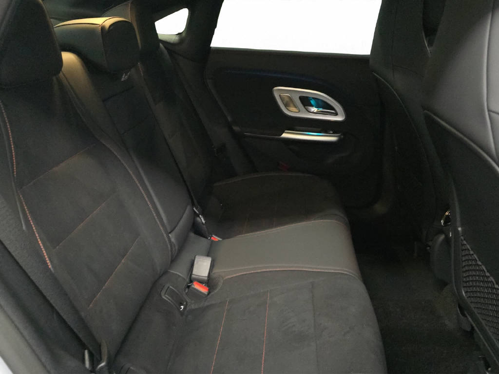 MERCEDES-BENZ CLA 220 AMG Line 4Matic - 13