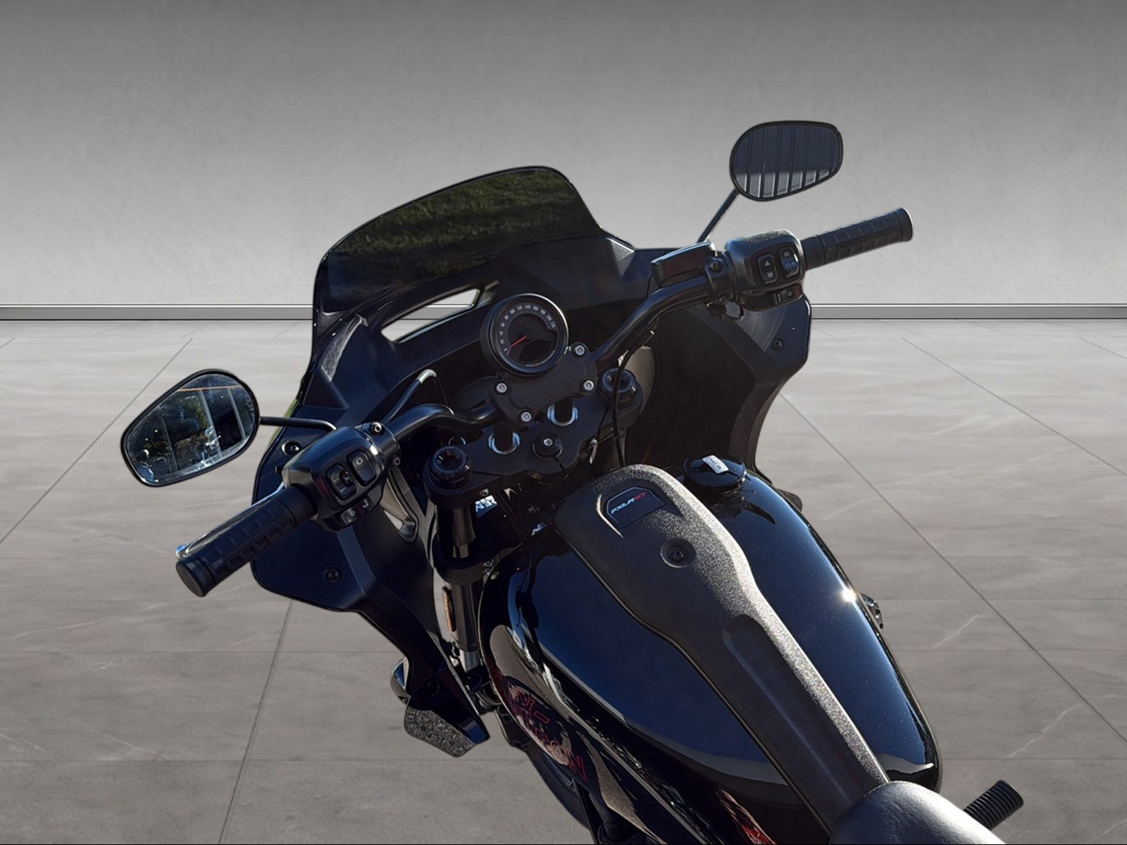 HARLEY-DAVIDSON FXLRST Low Rider ST 117ci - 4
