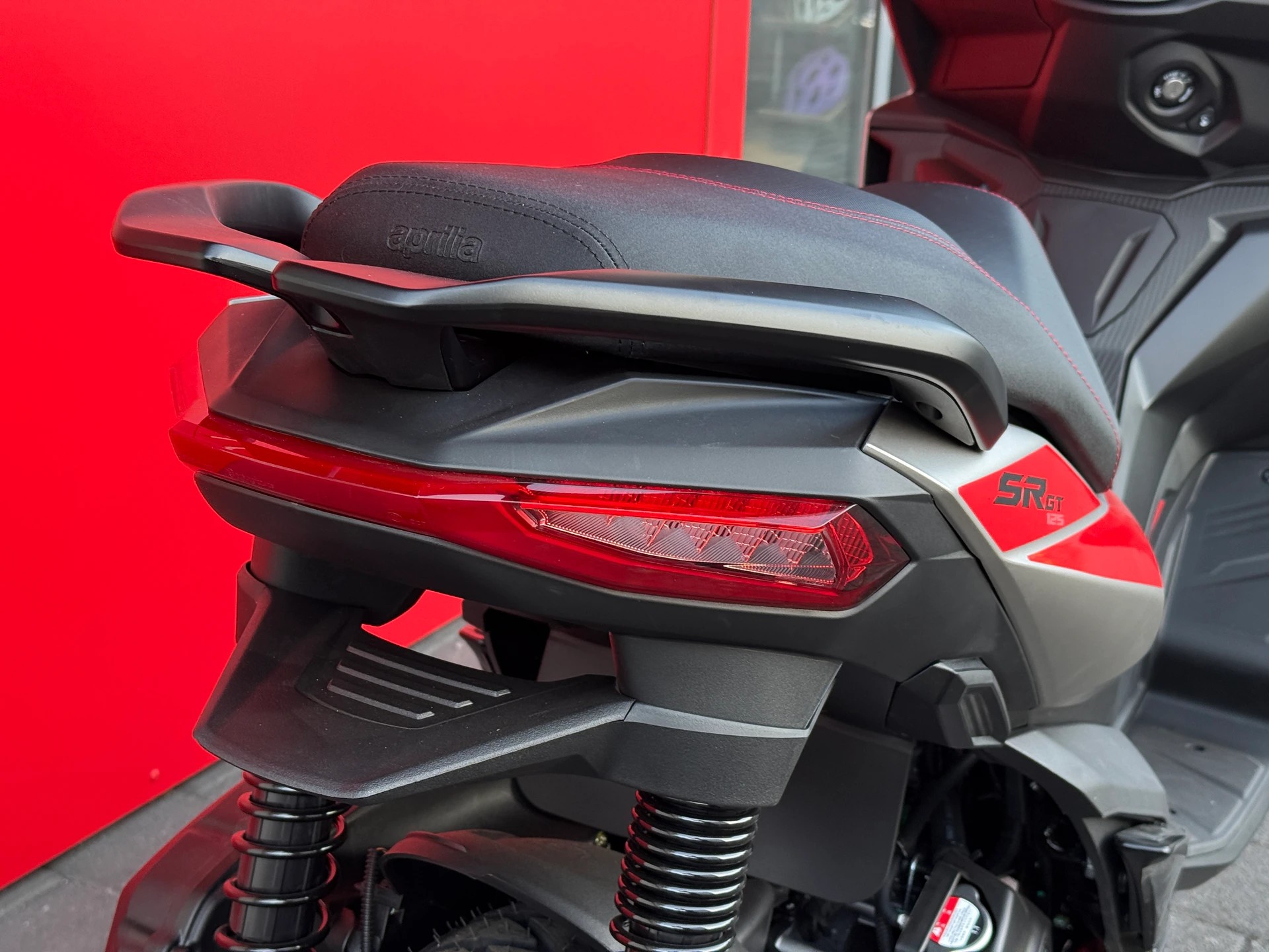 APRILIA SR 125 GT Sport ABS E5+ - 8