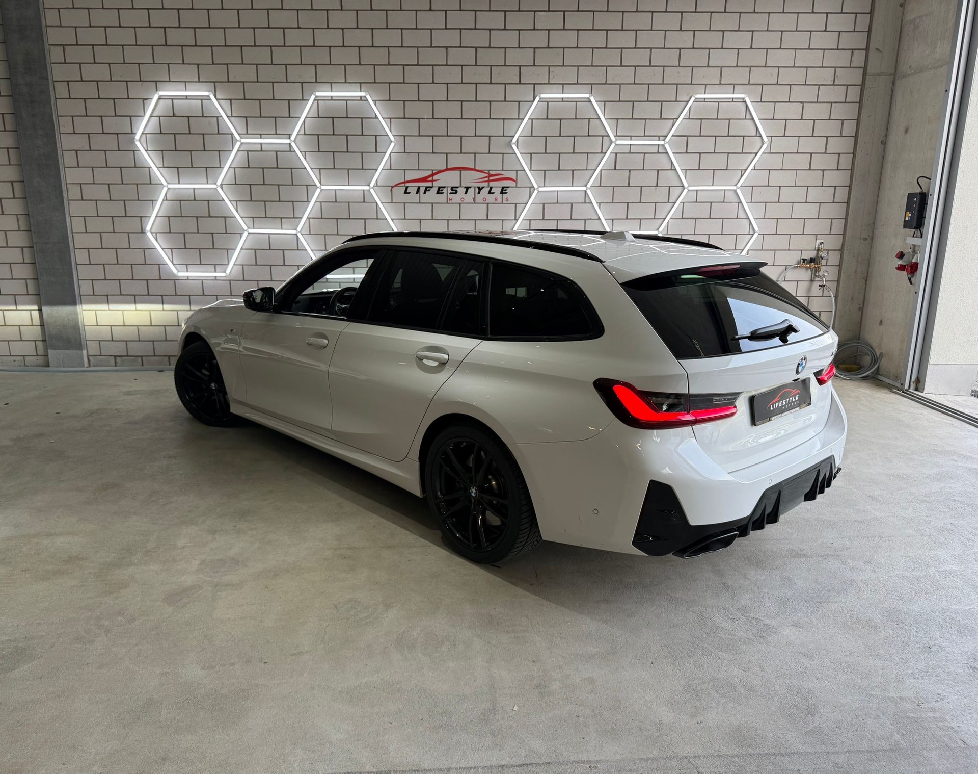 BMW M340d xDrive 48V Touring Steptronic - 3