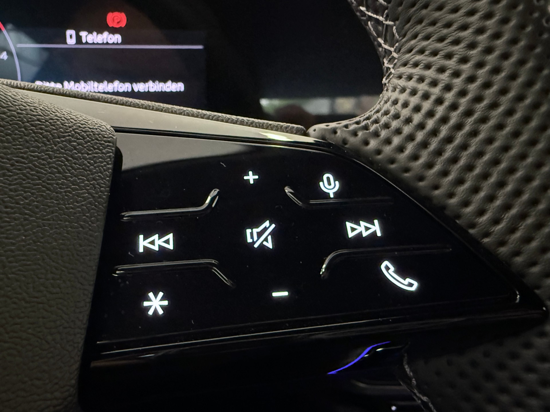 AUDI A6 Avant 40 TDI S line quattro S-tronic - 23