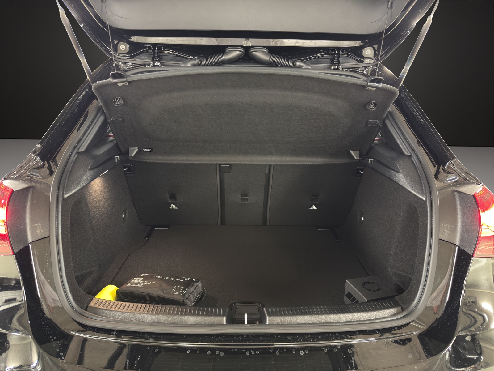 MERCEDES-BENZ A AMG 35 4Matic 8G-DCT - 16