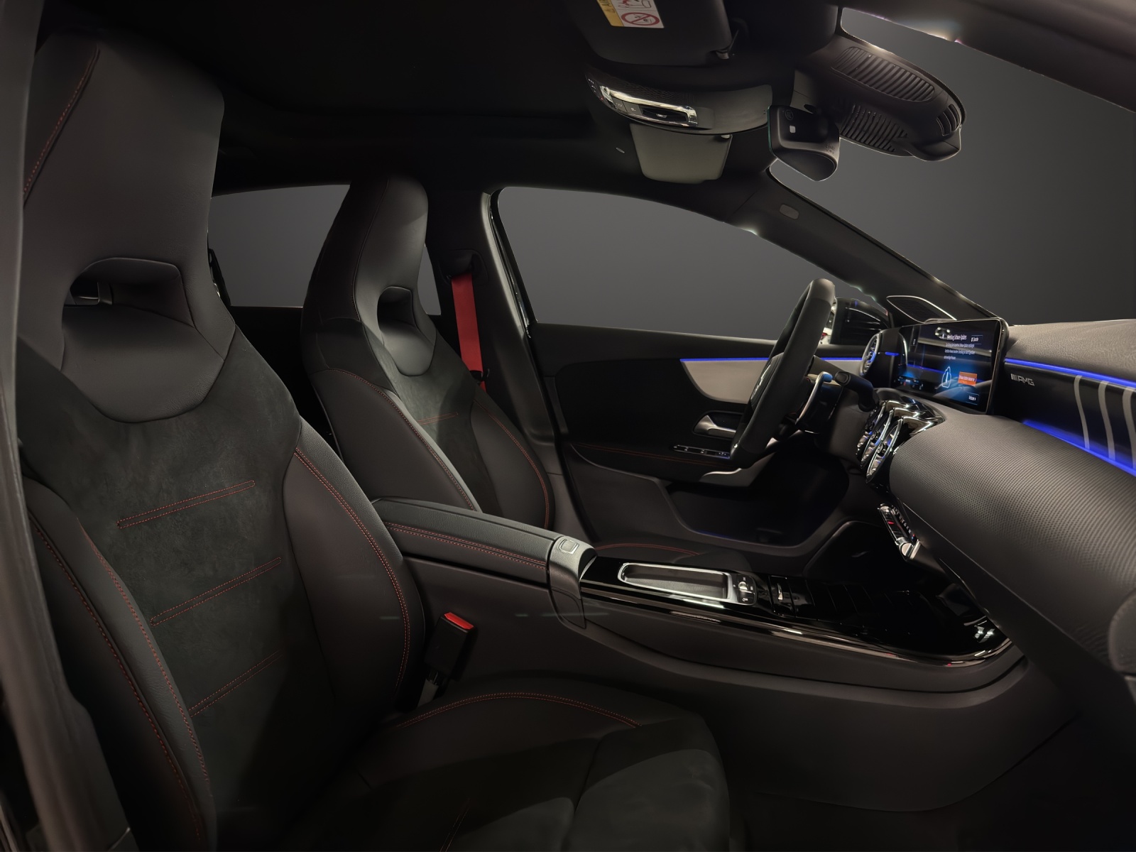 MERCEDES-BENZ A AMG 35 4Matic 8G-DCT - 14