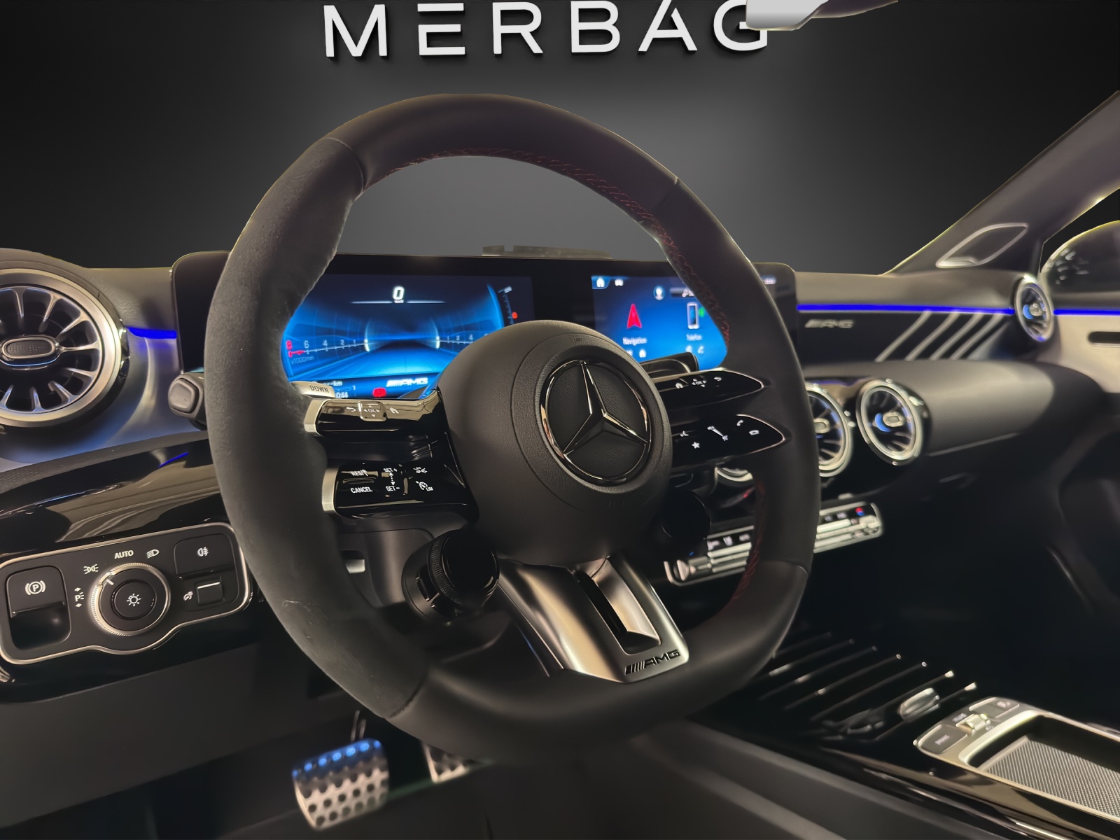 MERCEDES-BENZ A AMG 35 4Matic 8G-DCT - 11