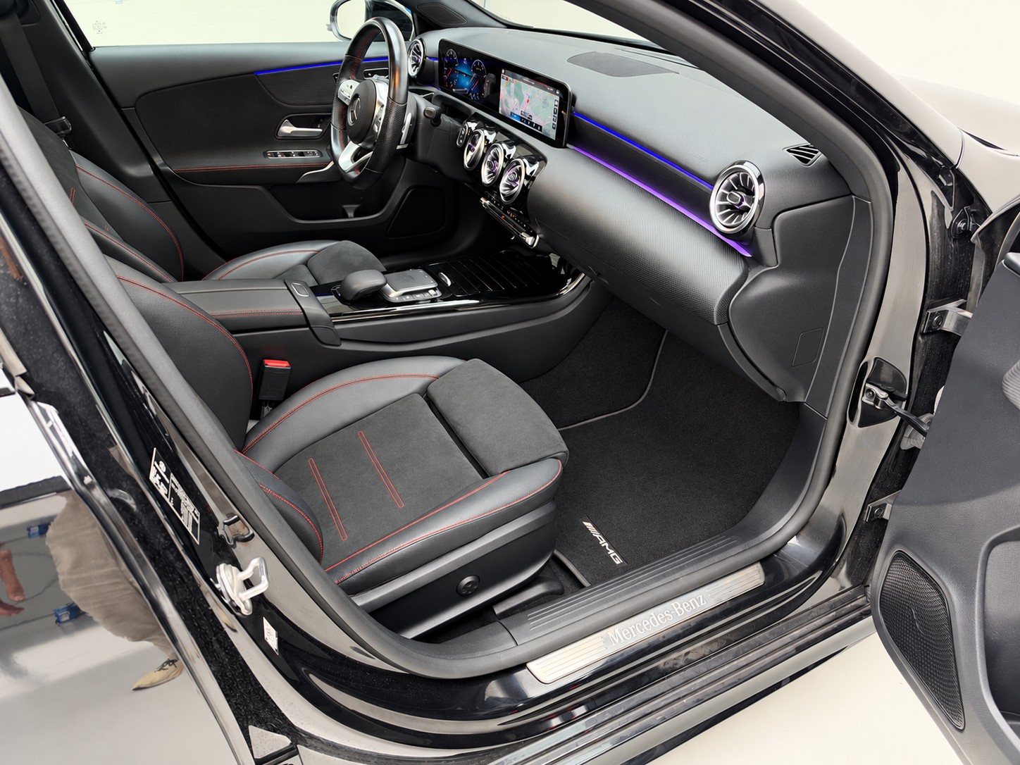 MERCEDES-BENZ A 250 4Matic AMG Line 4Matic 7G-DCT - 20
