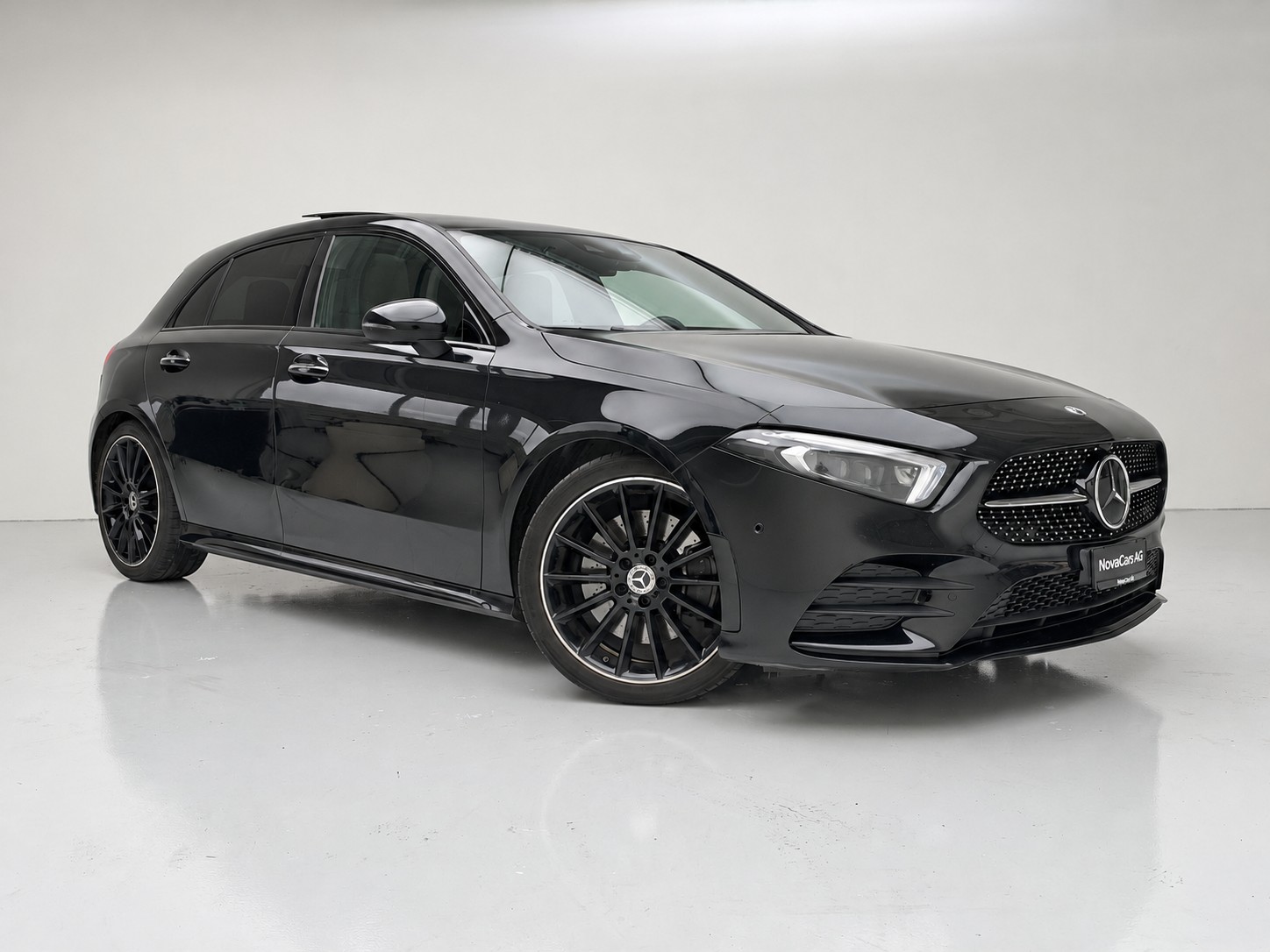 MERCEDES-BENZ A 250 4Matic AMG Line 4Matic 7G-DCT - 12