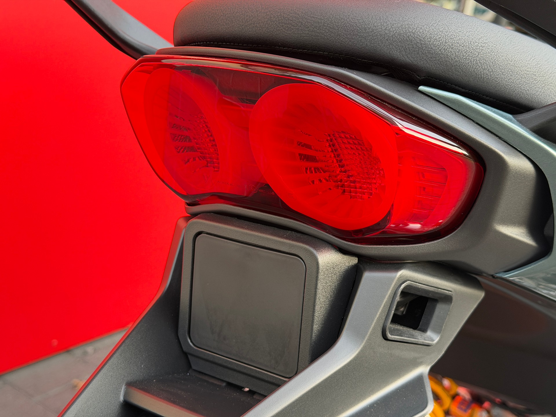 MOTO GUZZI V100 Mandello S E5+ - 7