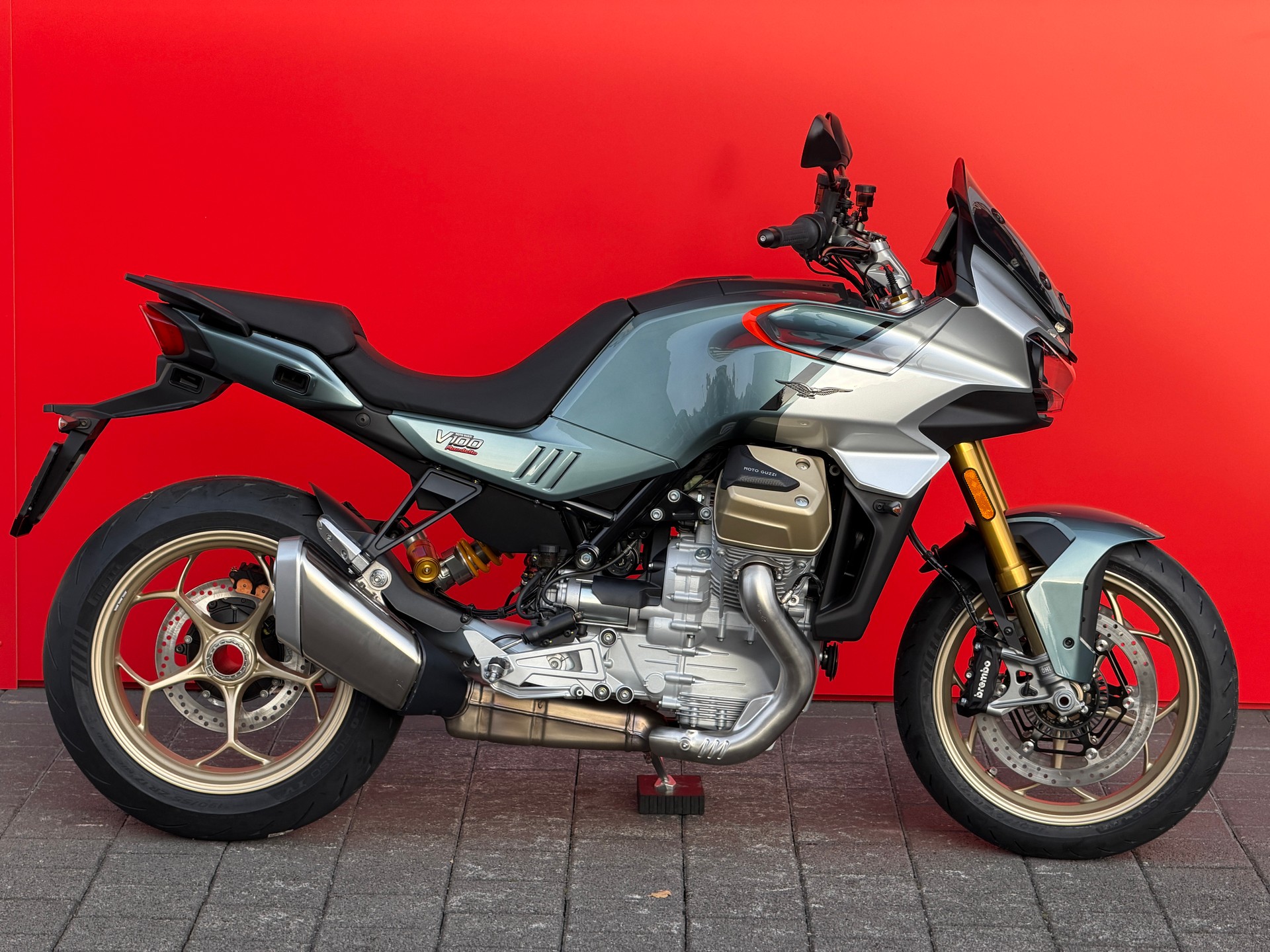 MOTO GUZZI V100 Mandello S E5+