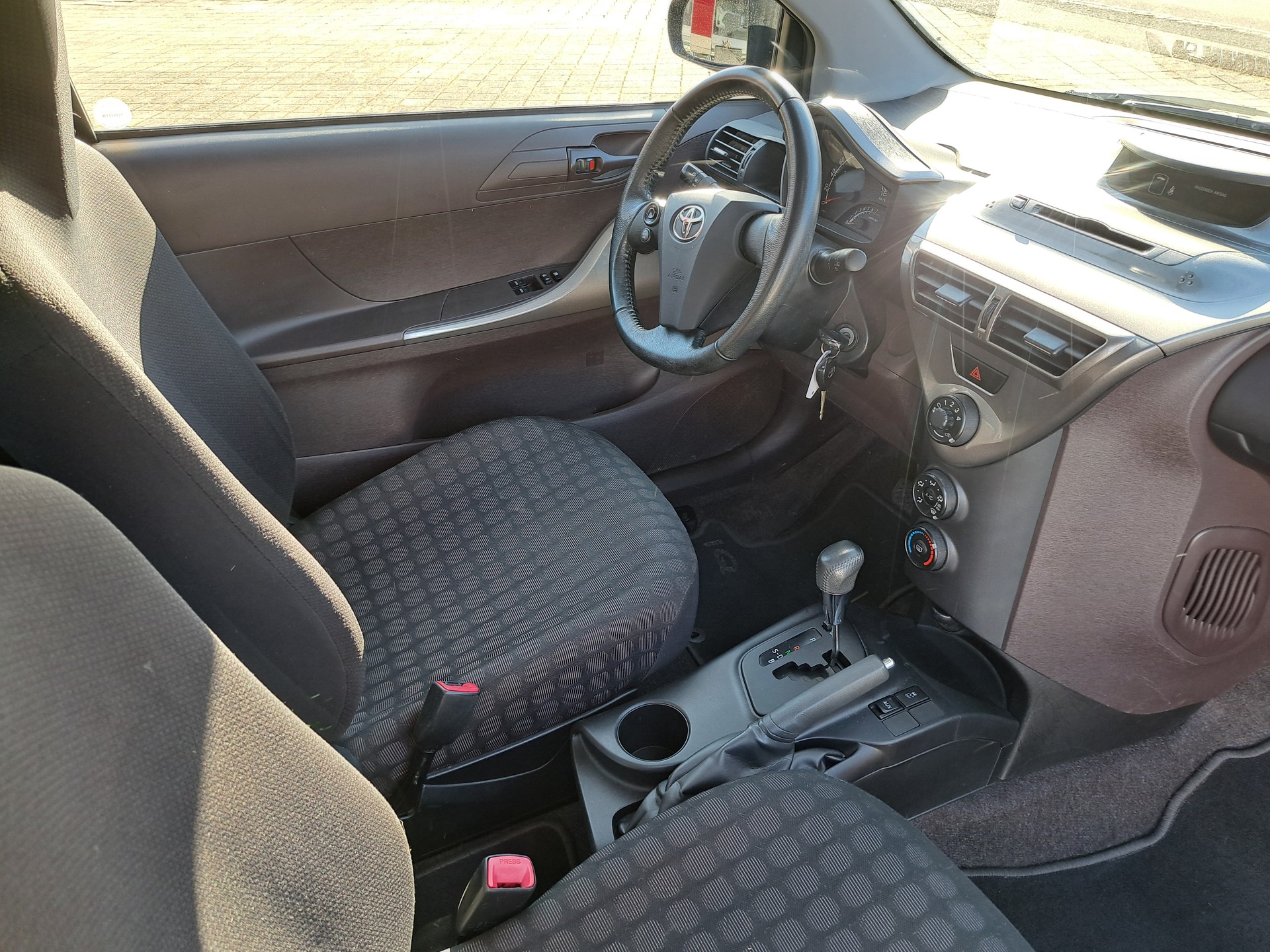 TOYOTA iQ2 1.0 VVT-i Multidrive - 5