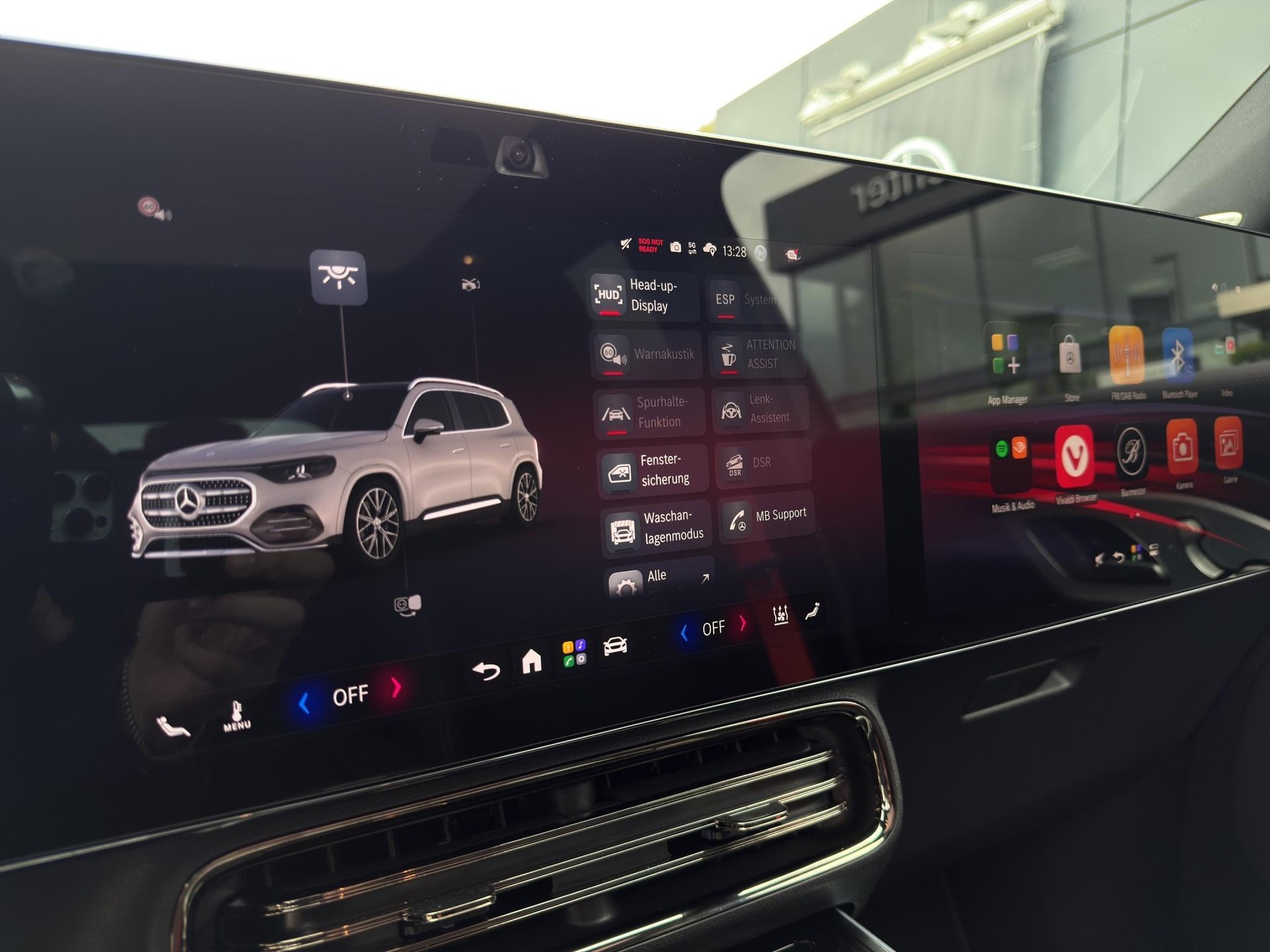 MERCEDES-BENZ GLB 350 4matic - 27