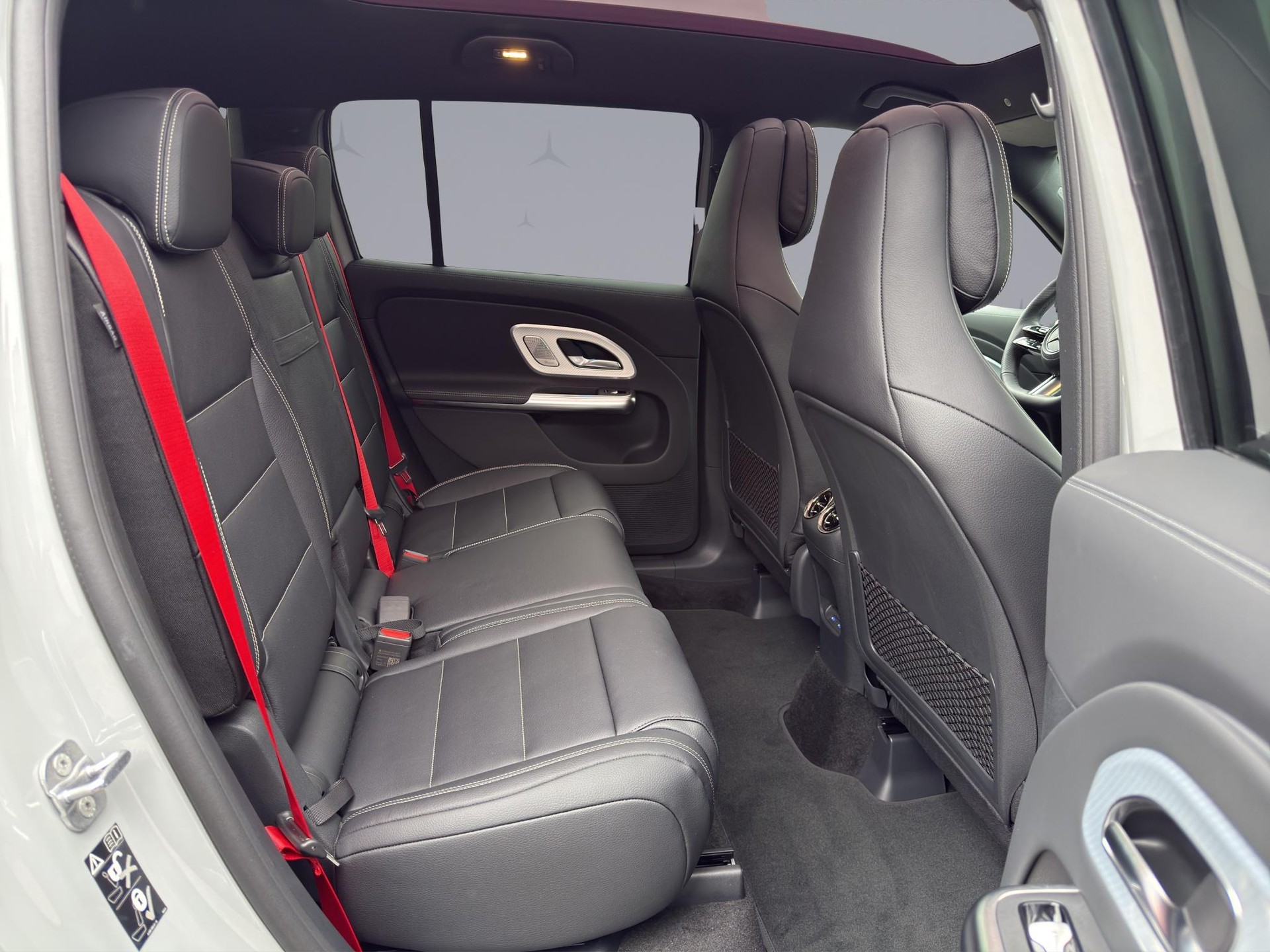 MERCEDES-BENZ GLB 350 4matic - 18