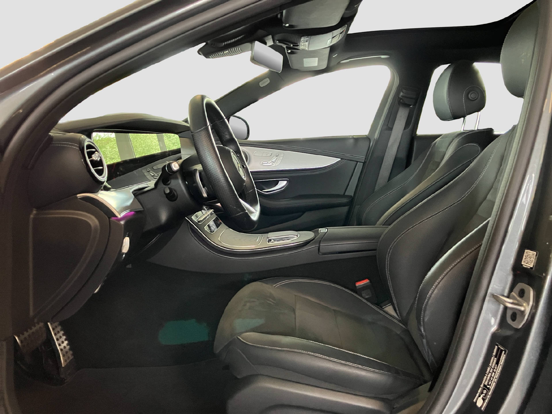 MERCEDES-BENZ E 220 d Swiss Star AMG Line - 8
