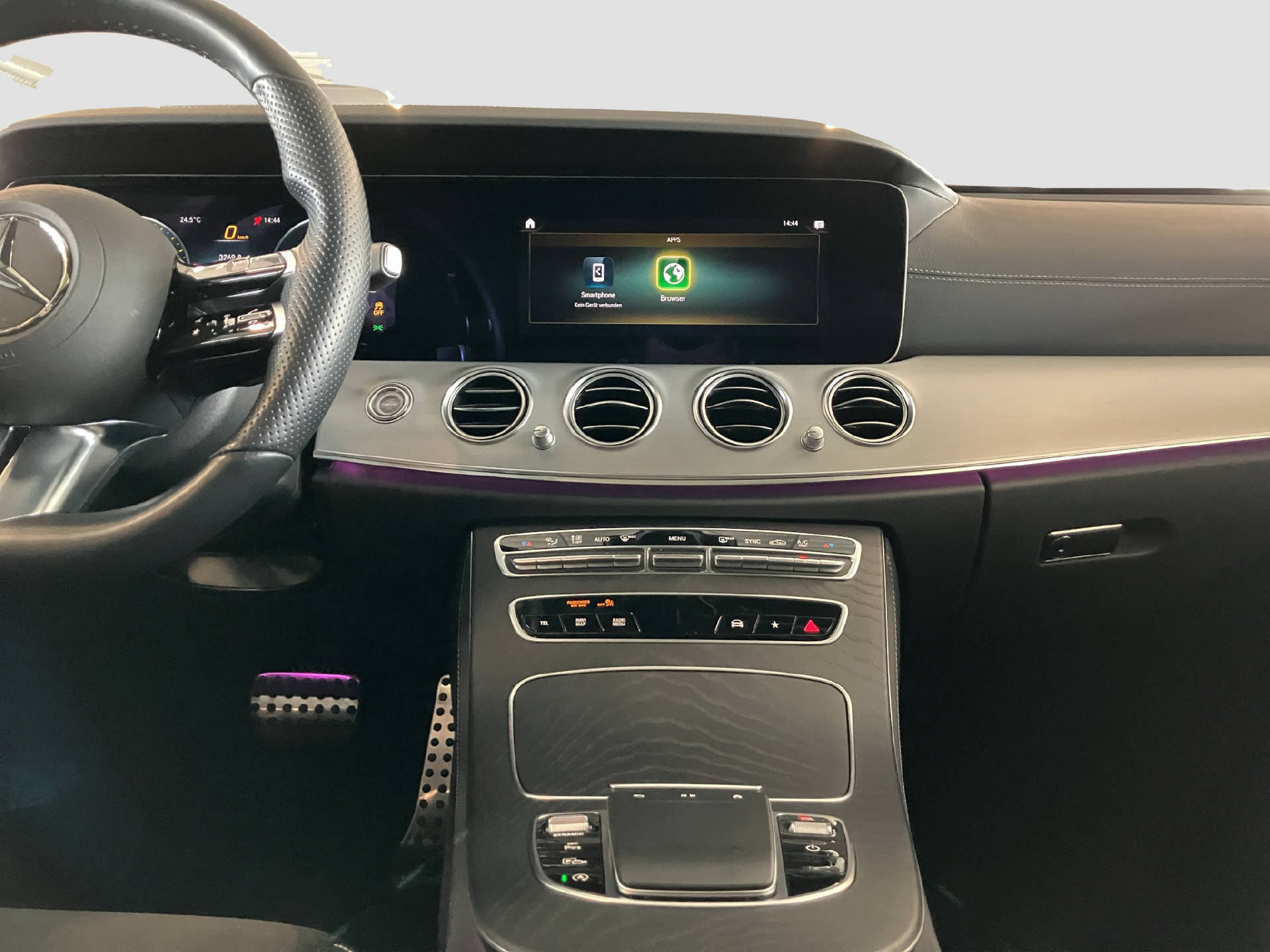 MERCEDES-BENZ E 220 d Swiss Star AMG Line - 11