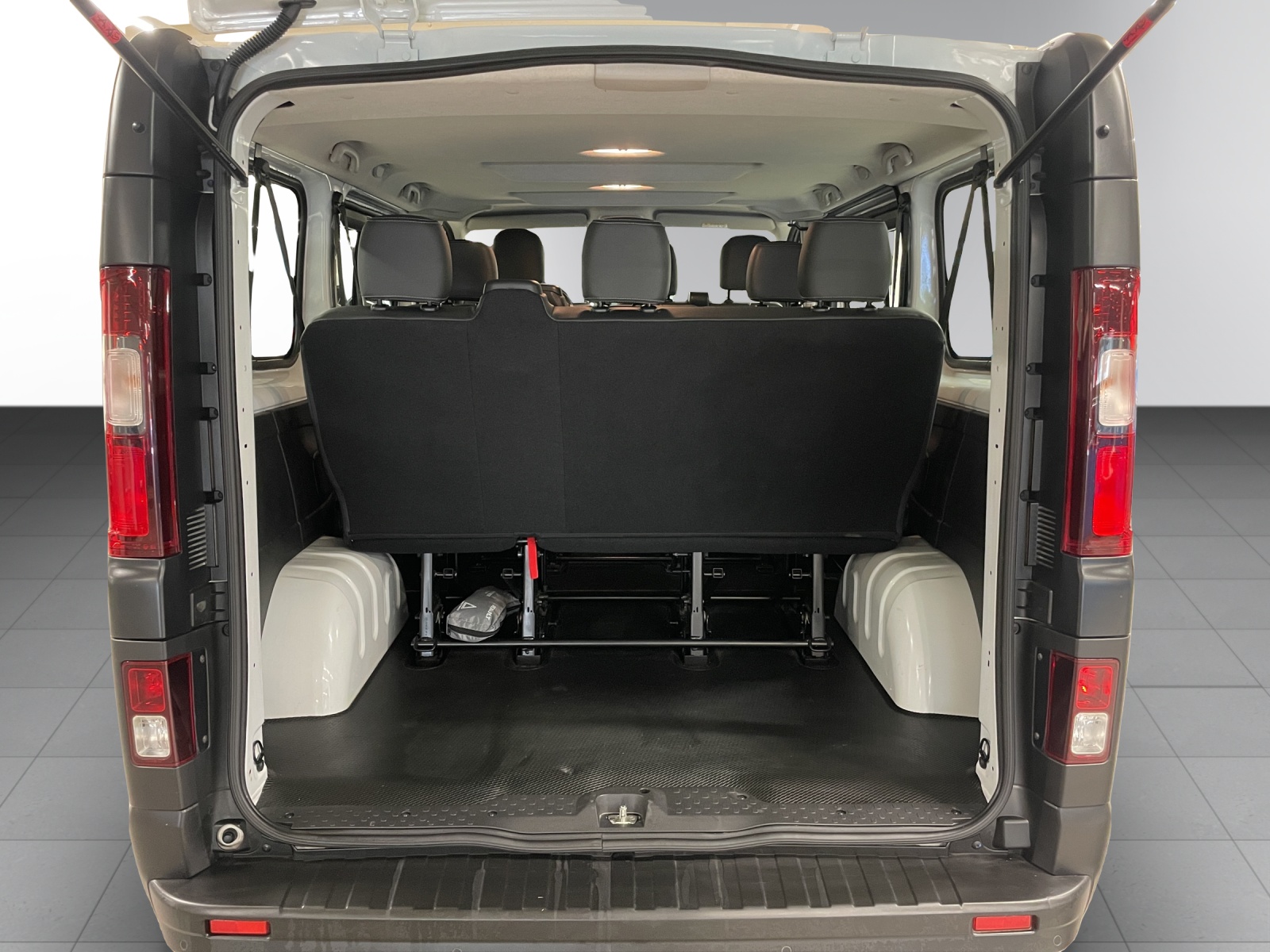 RENAULT Trafic Blue dCi 120 Passenger Zen - 6