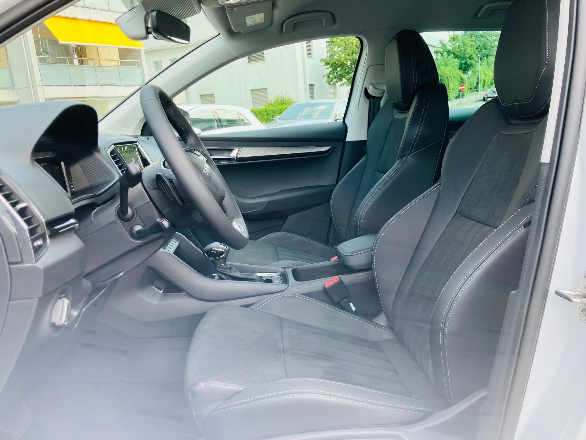 SKODA Karoq 2.0 TDI CR Dynamic 4x4 DSG - 8