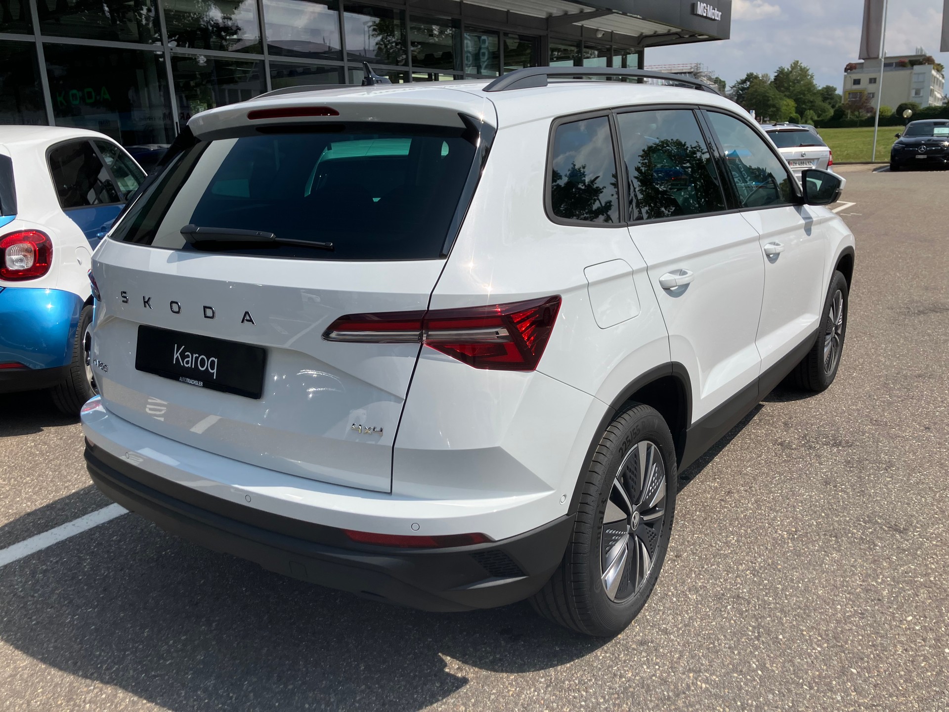 SKODA Karoq 2.0 TDI CR Dynamic 4x4 DSG - 4