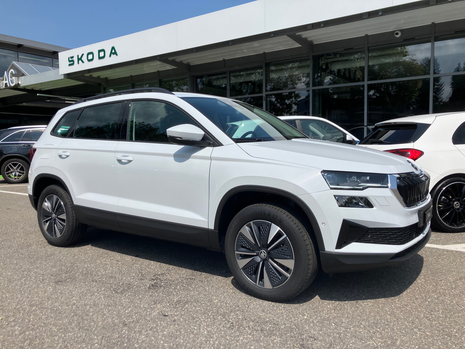 SKODA Karoq 2.0 TDI CR Dynamic 4x4 DSG - 2