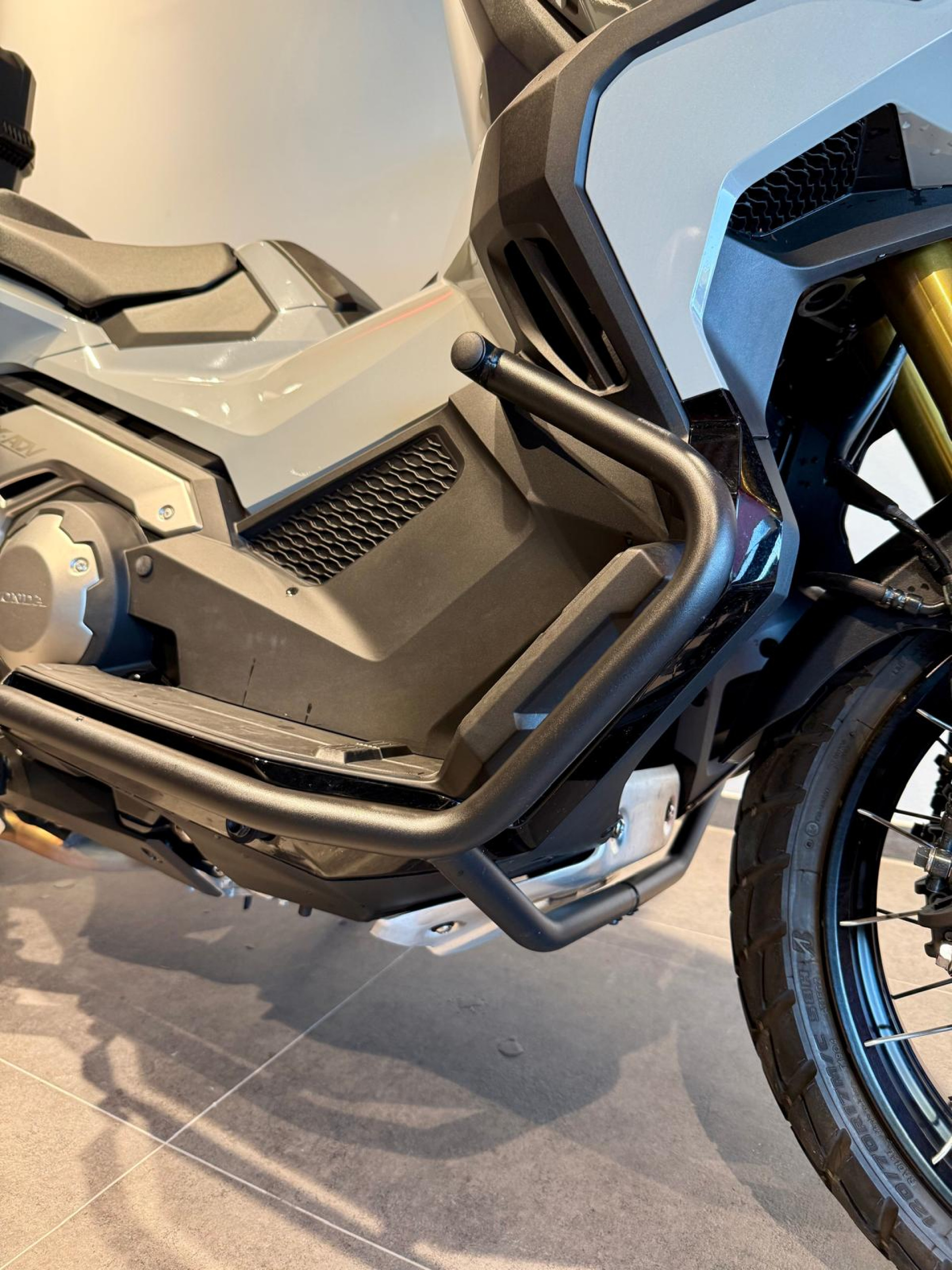 HONDA X-ADV 750 - 6