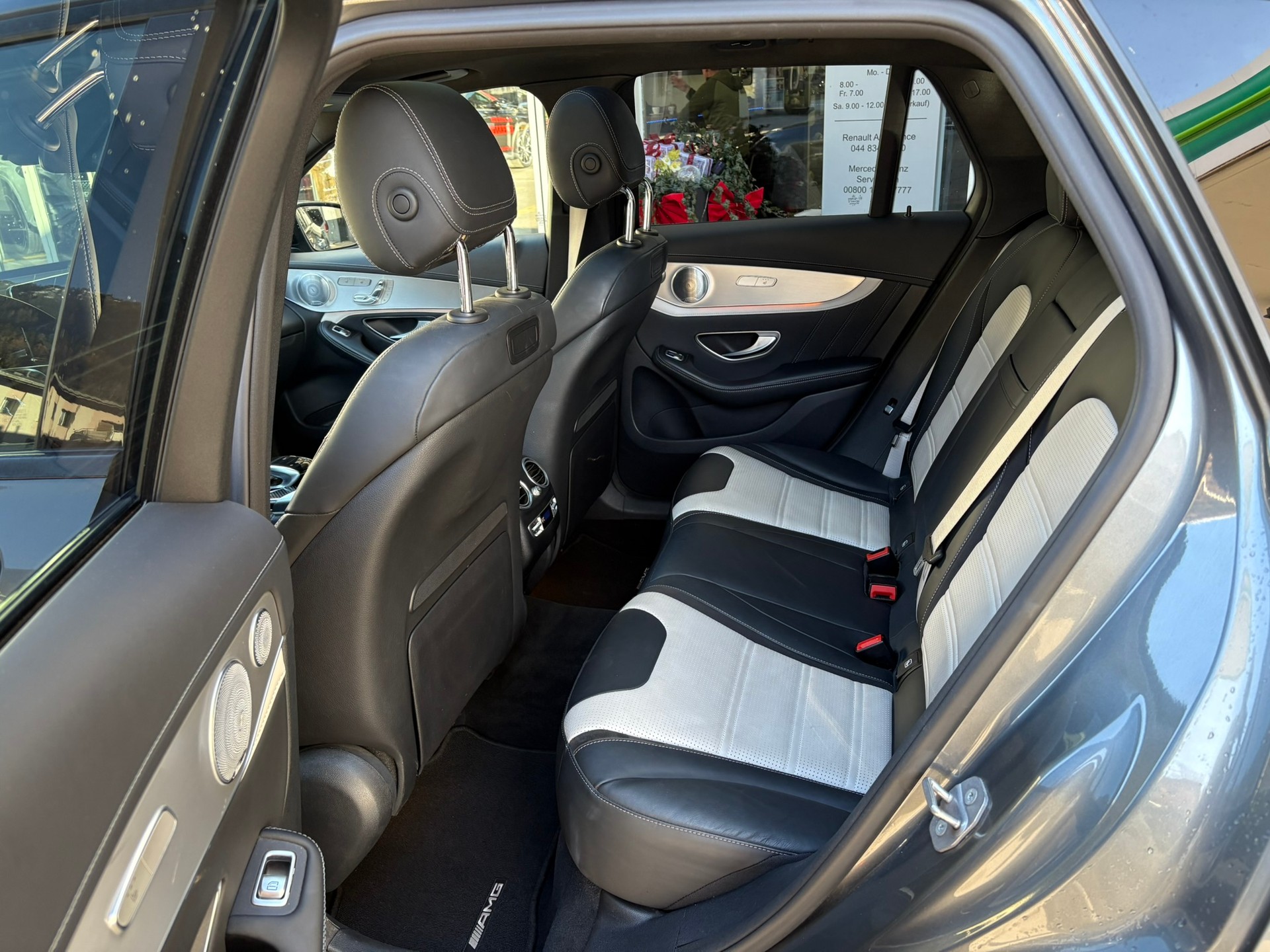 MERCEDES-BENZ GLC 63 S AMG 4Matic+ - 11