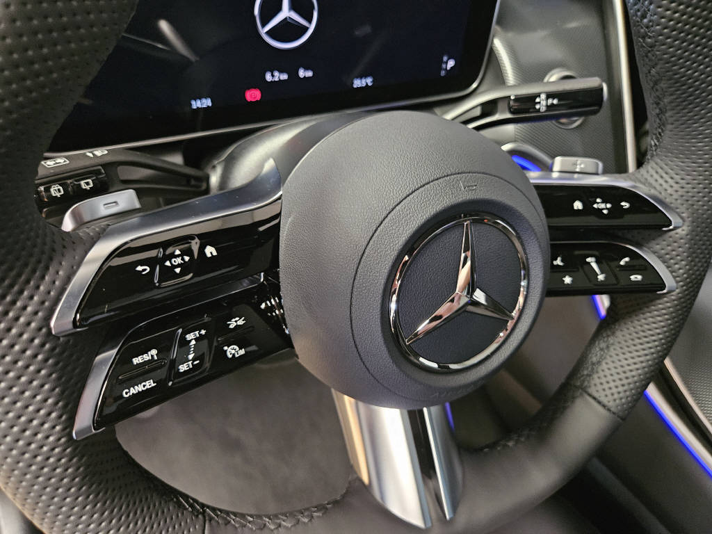MERCEDES-BENZ GLC 300 4Matic AMG Line - 9