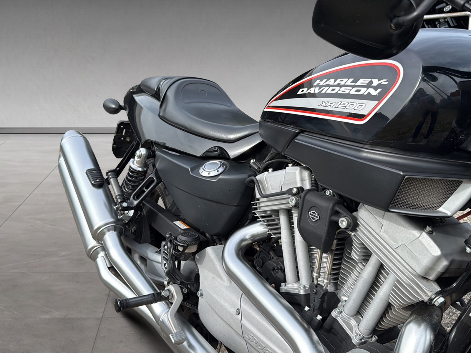 HARLEY-DAVIDSON XR 1200 - 9