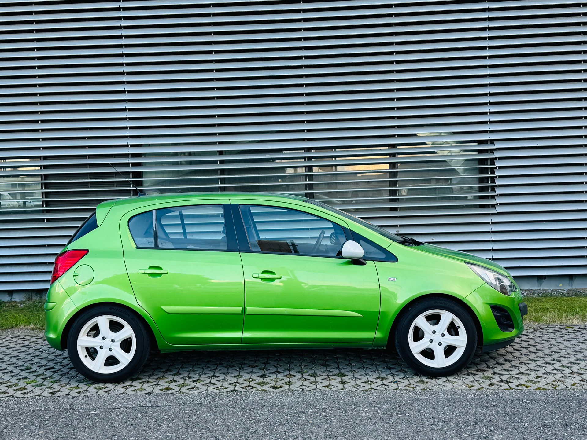 OPEL Corsa 1.4 TP Color Edition - 10