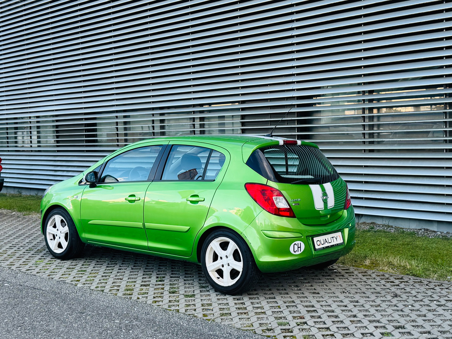 OPEL Corsa 1.4 TP Color Edition - 4
