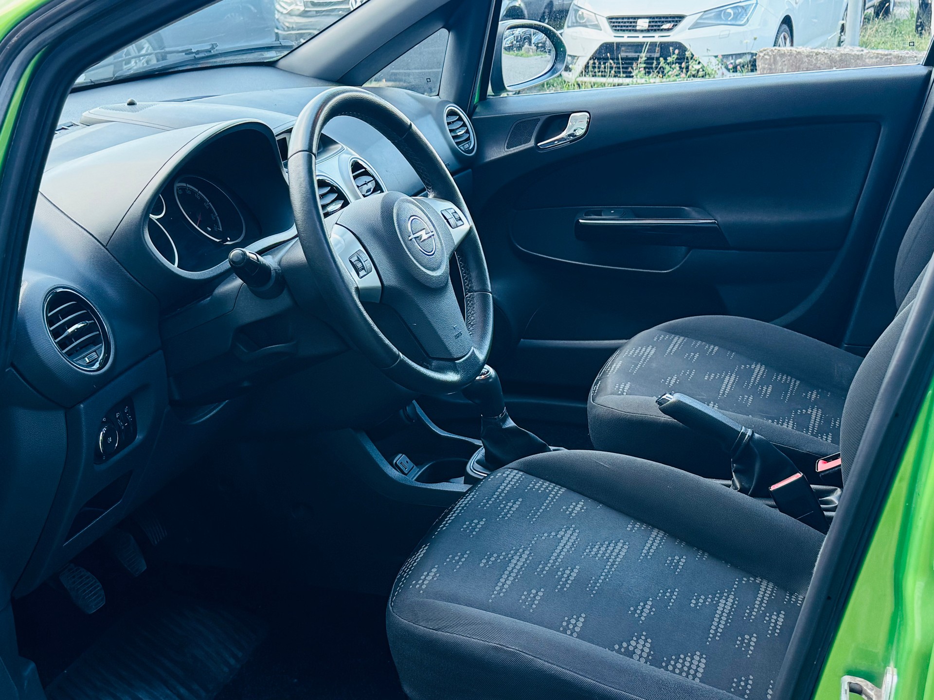OPEL Corsa 1.4 TP Color Edition - 9