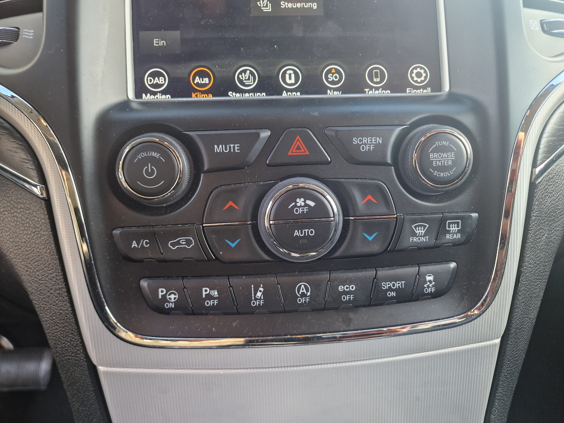 JEEP Grand Cherokee 3.0 CRD Summit Automatic 8xAlu Standheiz 24Mt Gara - 19