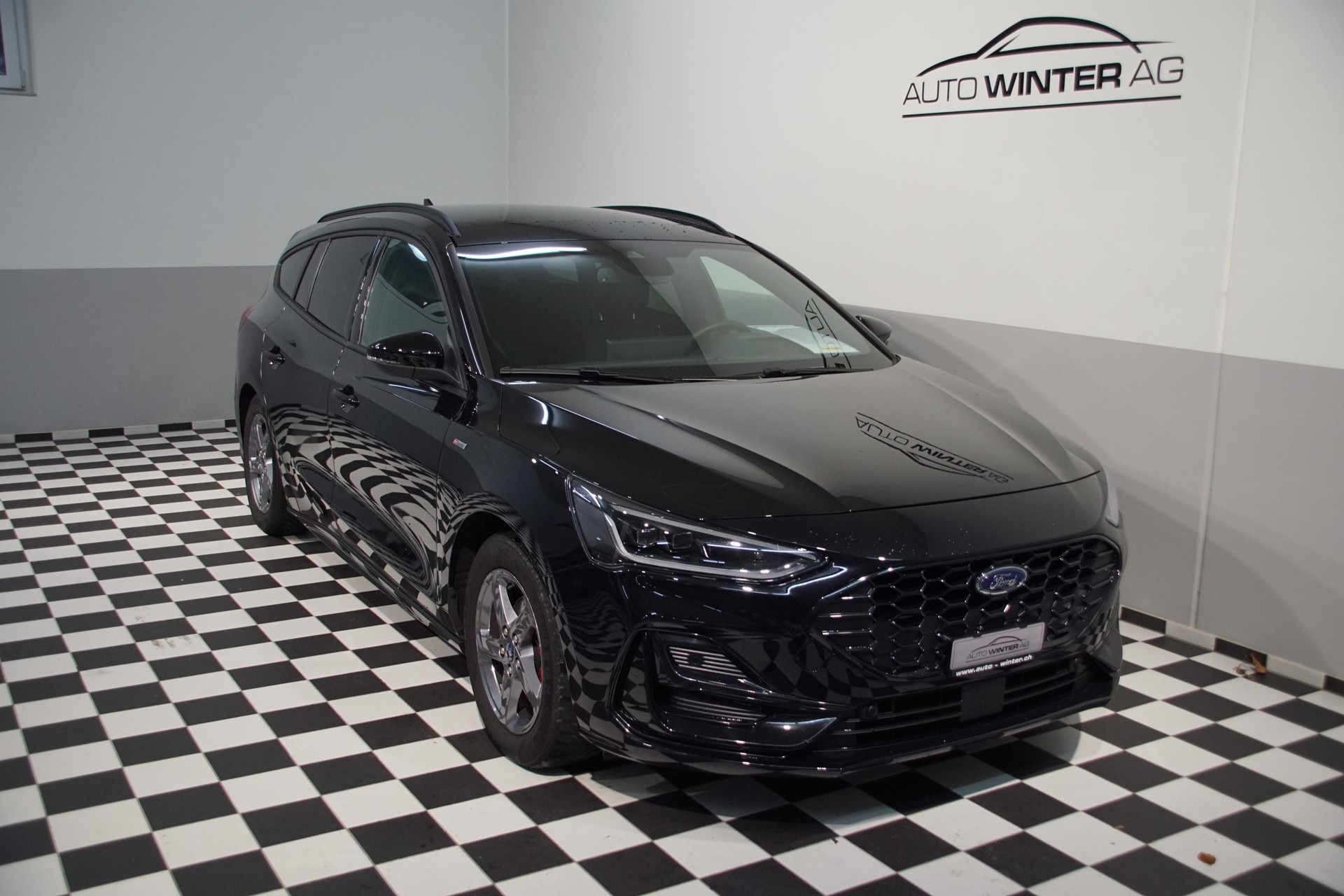 FORD Focus 1.0 SCTi **ST-Line X** - 3