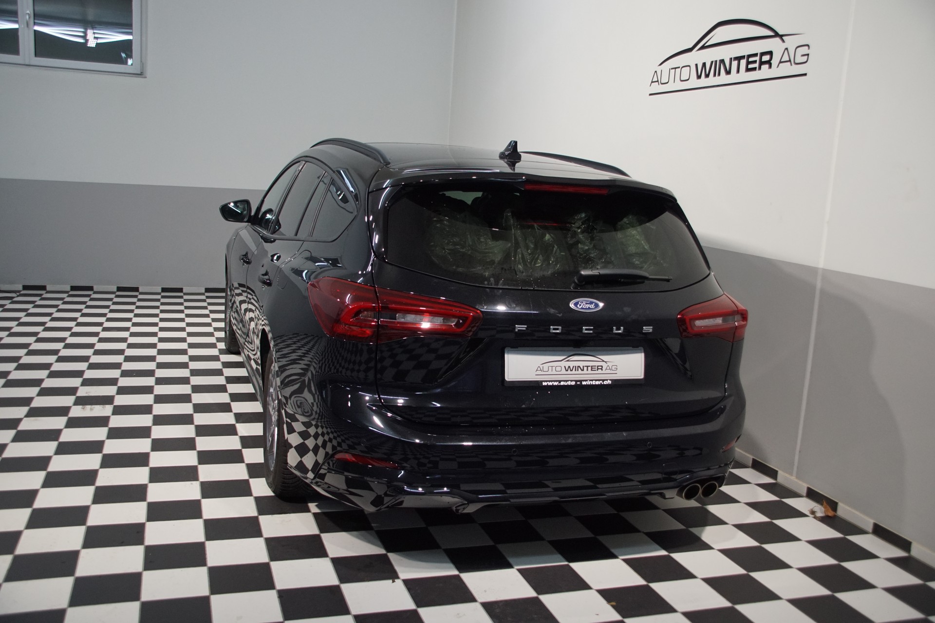 FORD Focus 1.0 SCTi **ST-Line X** - 10