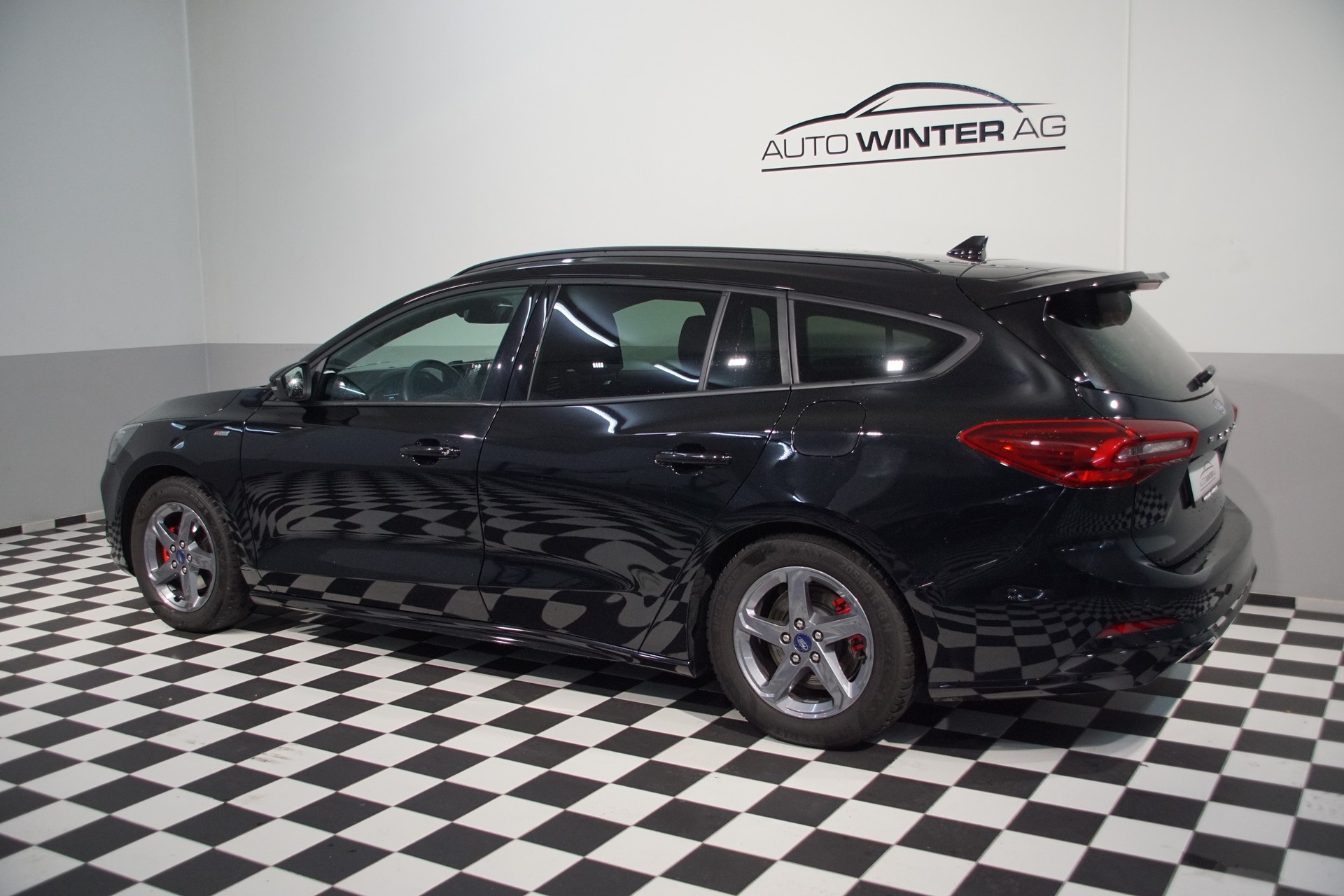 FORD Focus 1.0 SCTi **ST-Line X** - 9