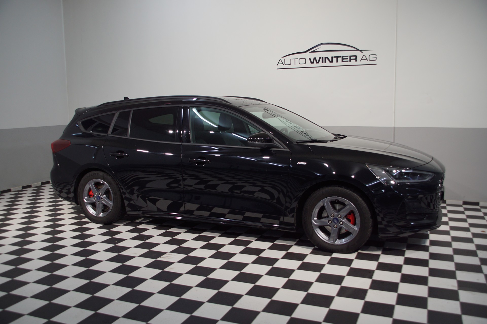 FORD Focus 1.0 SCTi **ST-Line X** - 6