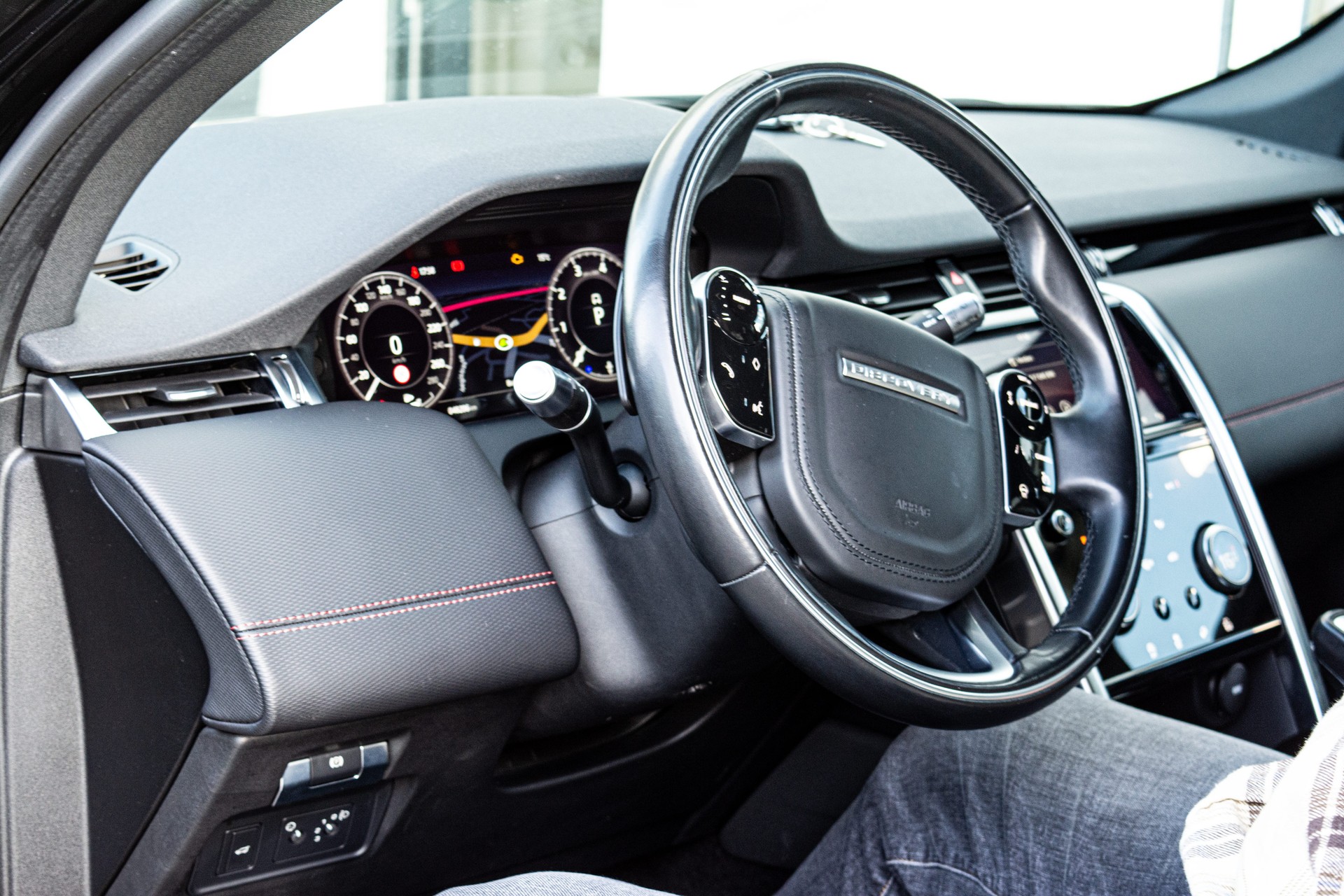 LAND ROVER Discovery Sport R Dyn P200 2.0 Si4 MHEV HSE BLACK PACK - 10