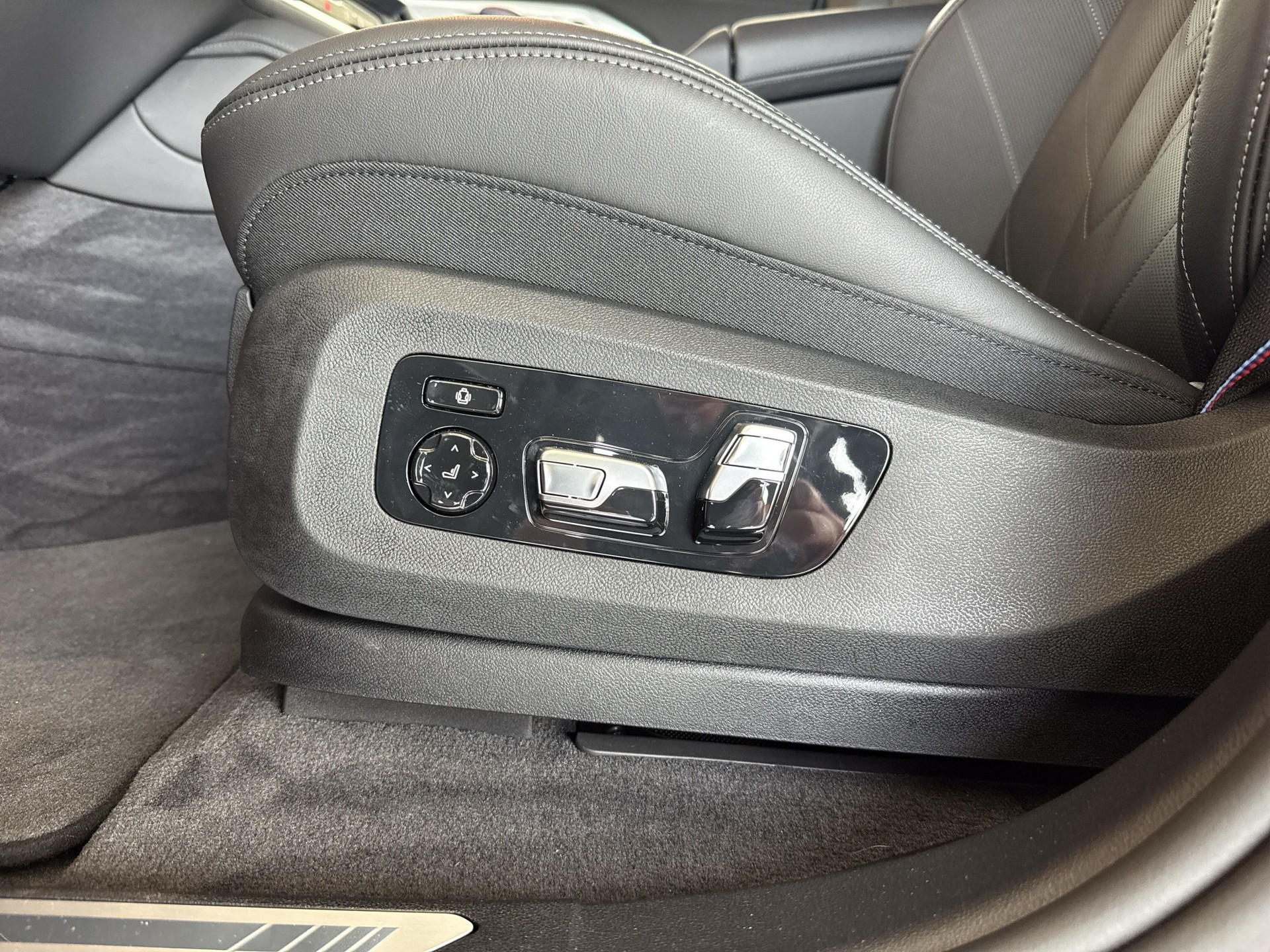 BMW XM xDrive 50e PHEV Steptronic - 20