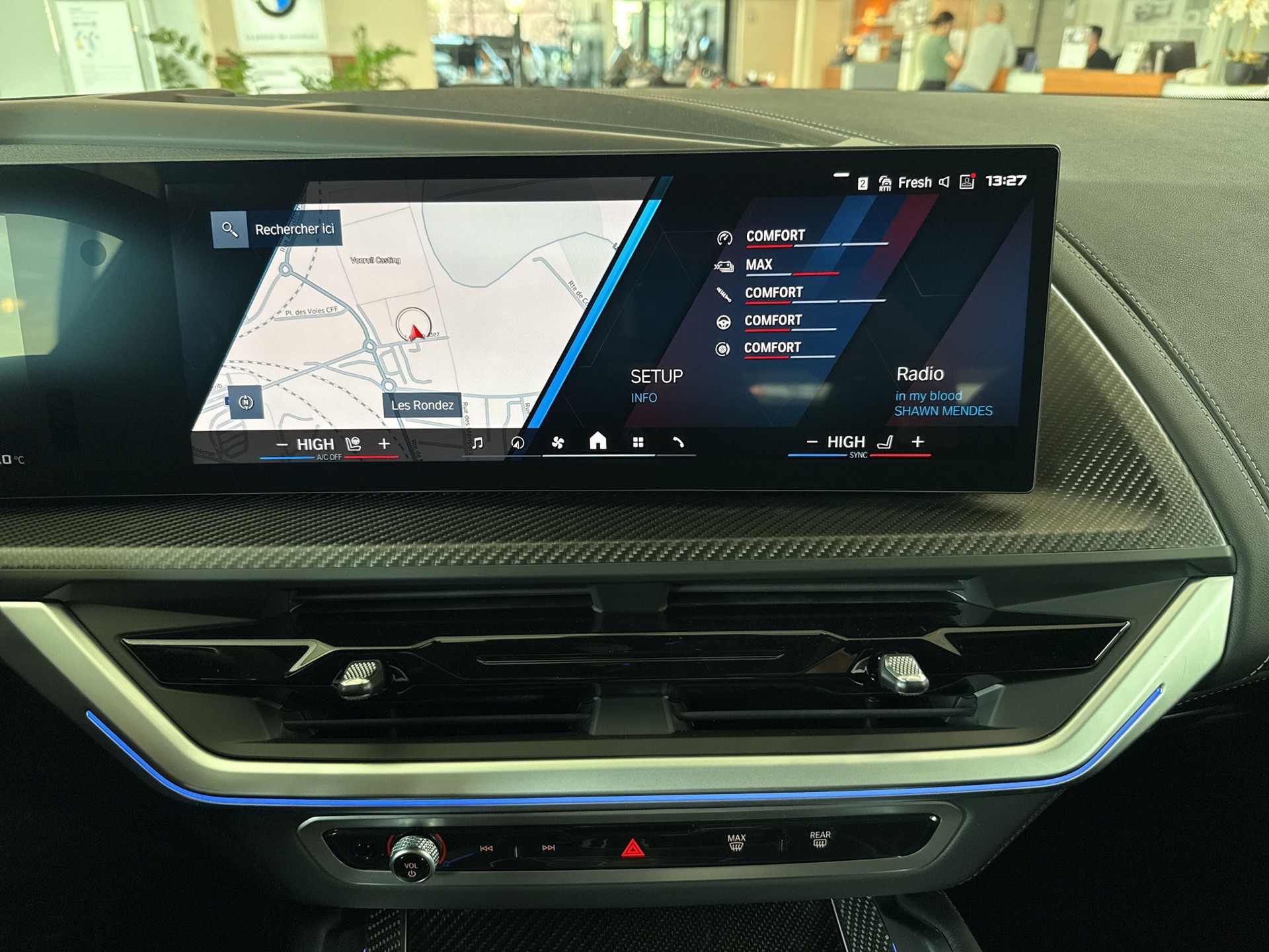 BMW XM xDrive 50e PHEV Steptronic - 12
