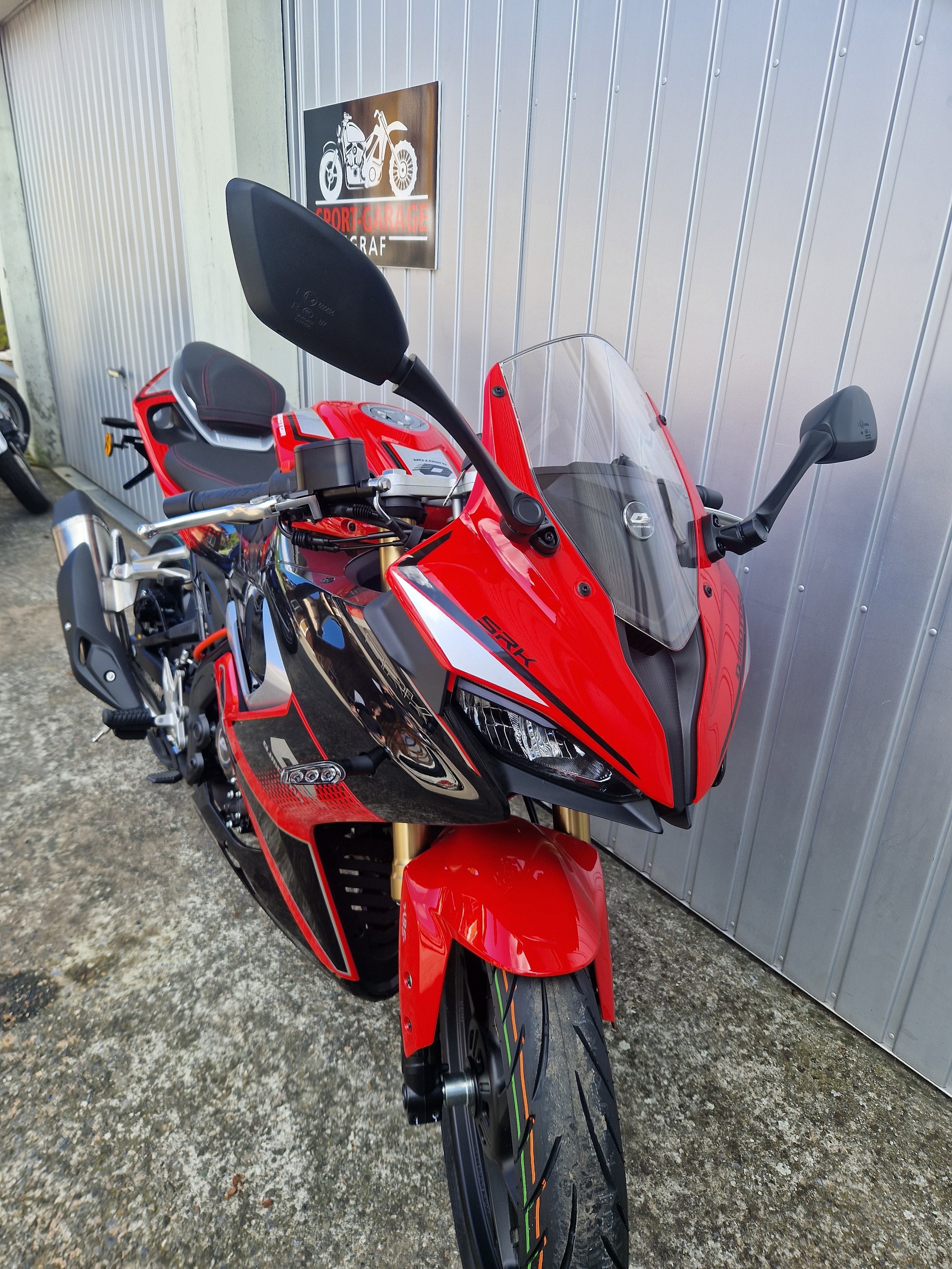 QJ 125 Supersport - 3