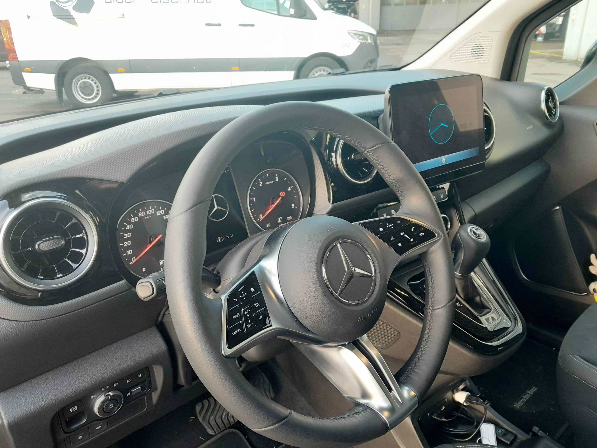 MERCEDES-BENZ T 180 d Style S - 8