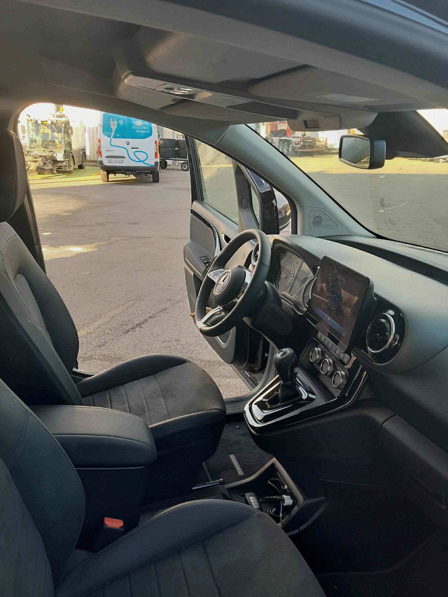 MERCEDES-BENZ T 180 d Style S - 15