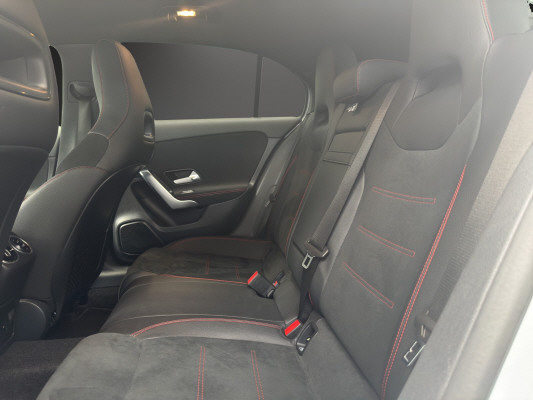 MERCEDES-BENZ A 180 Night Star AMG Line - 11