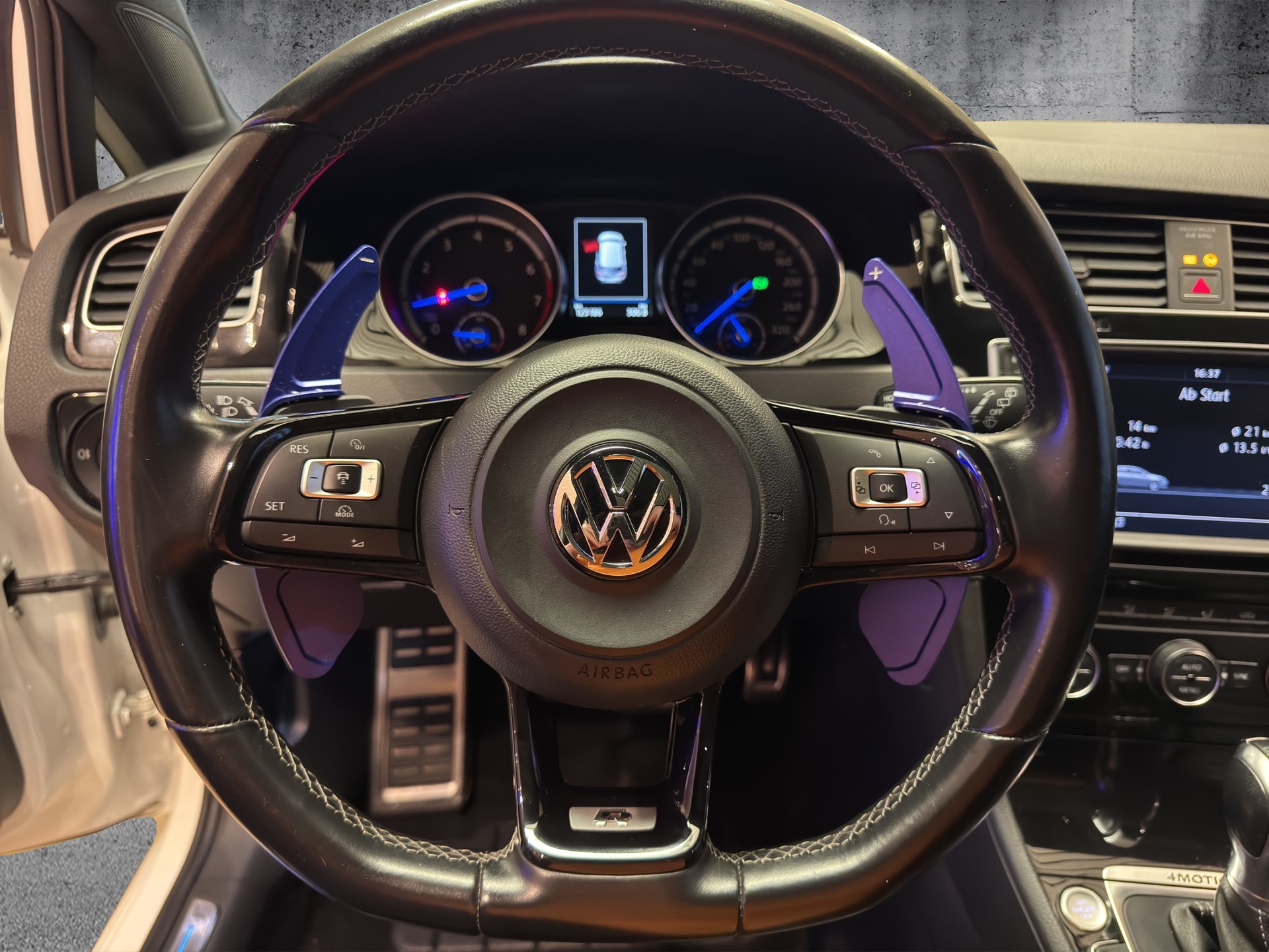 VW Golf Variant 2.0 TSI R 4 Motion DSG - 8